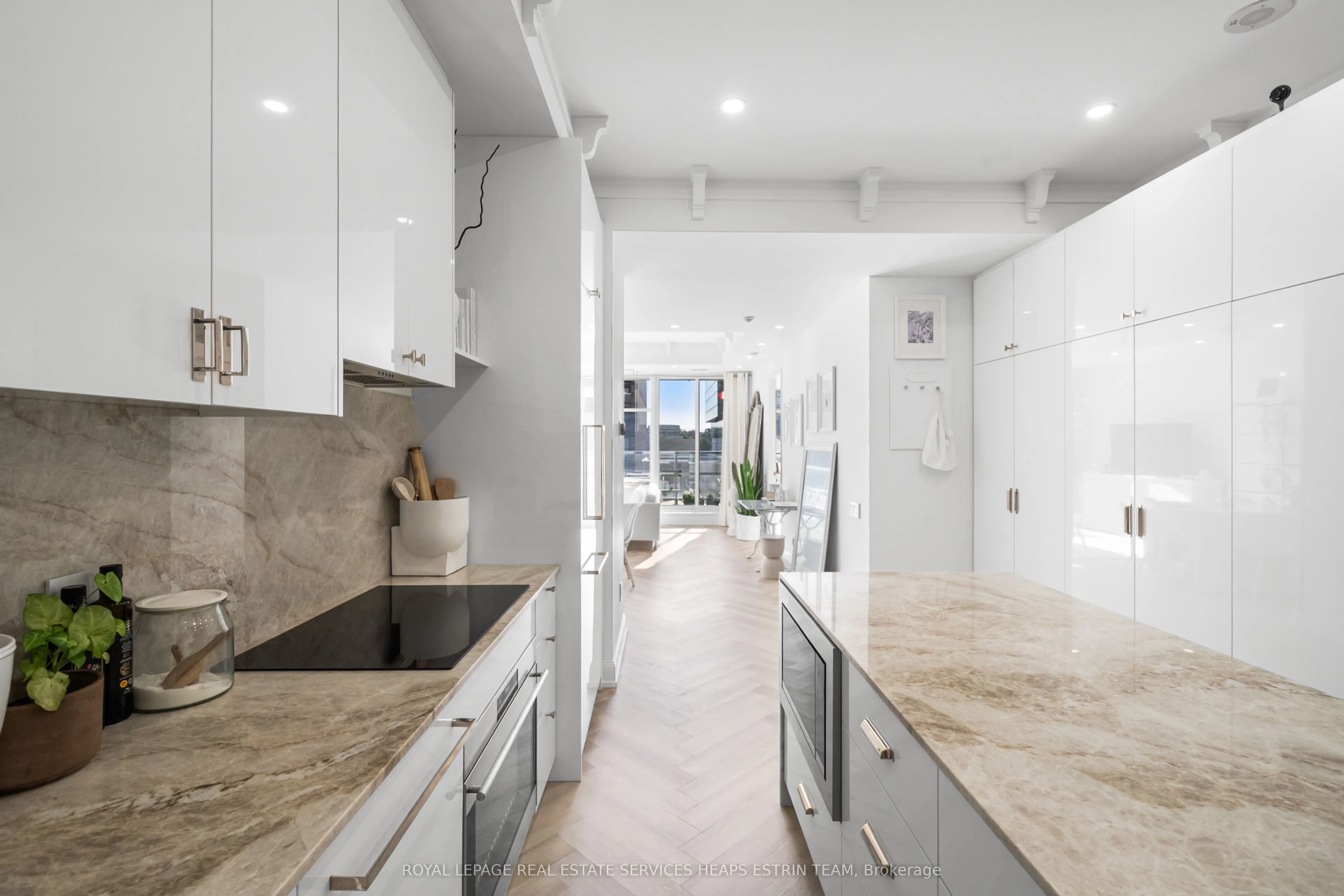 2181 Yonge Street, #409