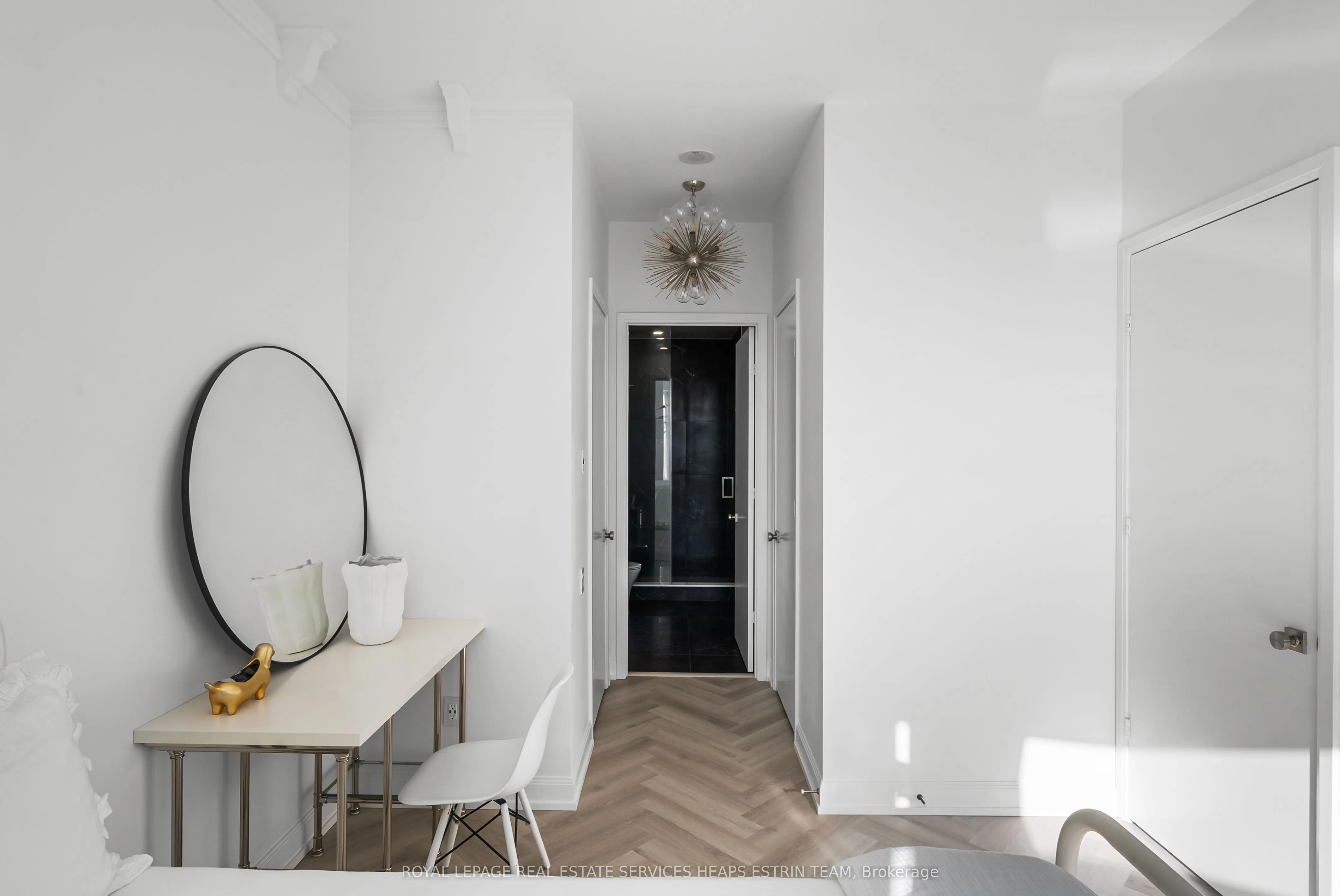 2181 Yonge Street, #409