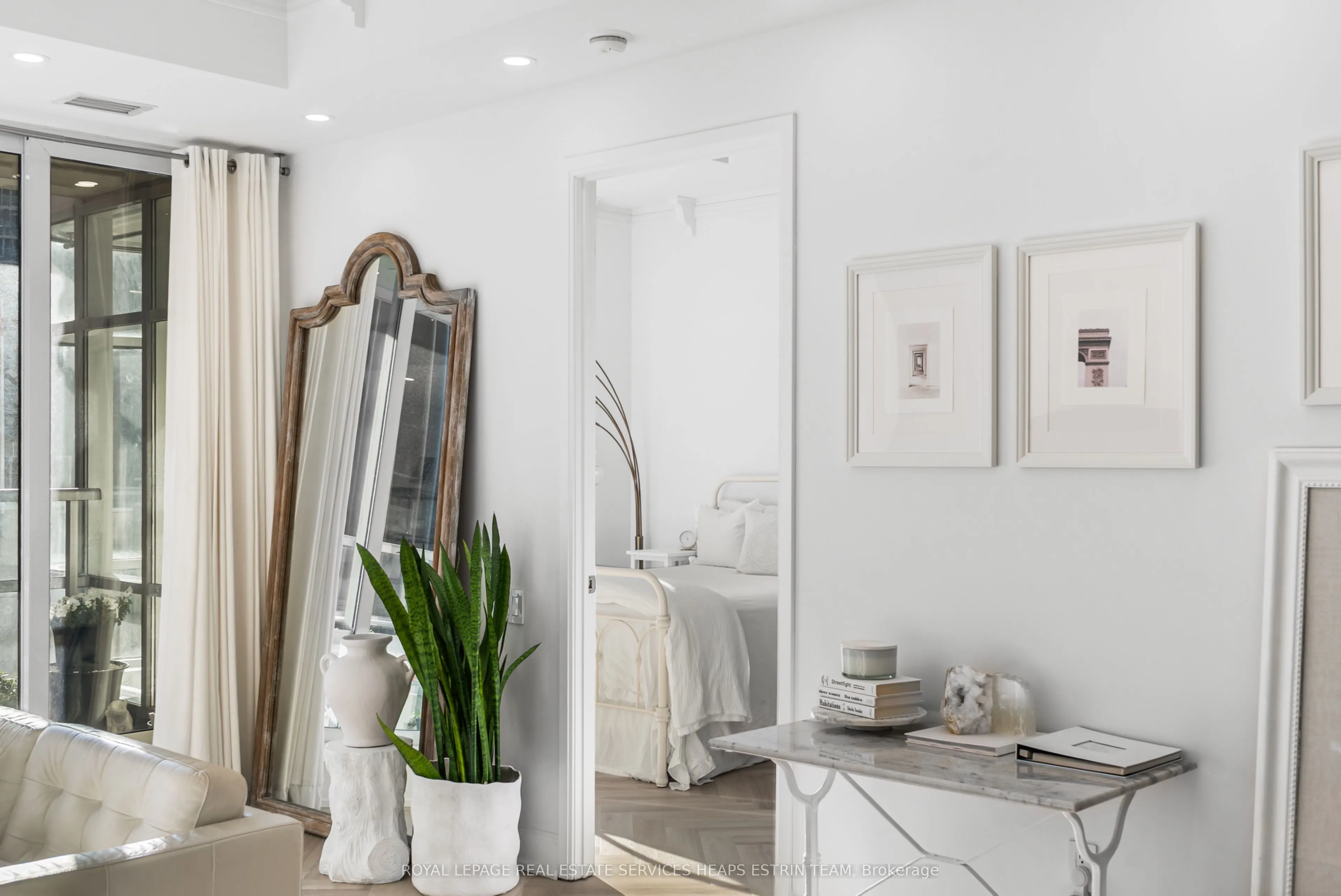 2181 Yonge Street, #409