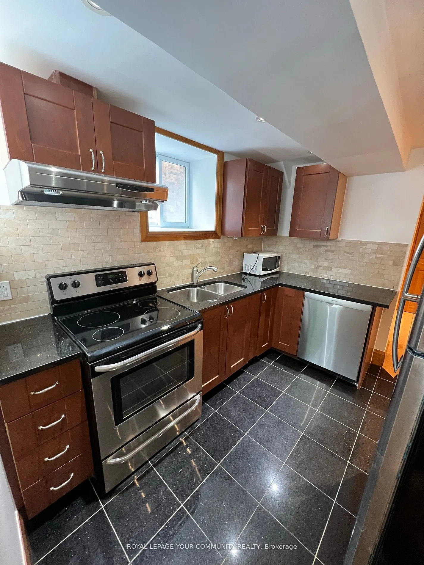 179 St Clair Avenue E, #Rear