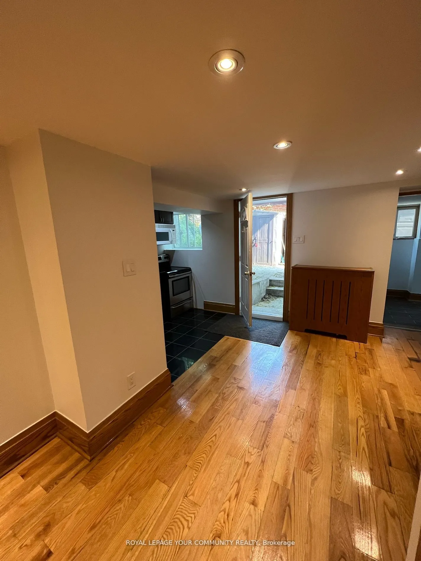 181 St Clair Avenue E, #Rear