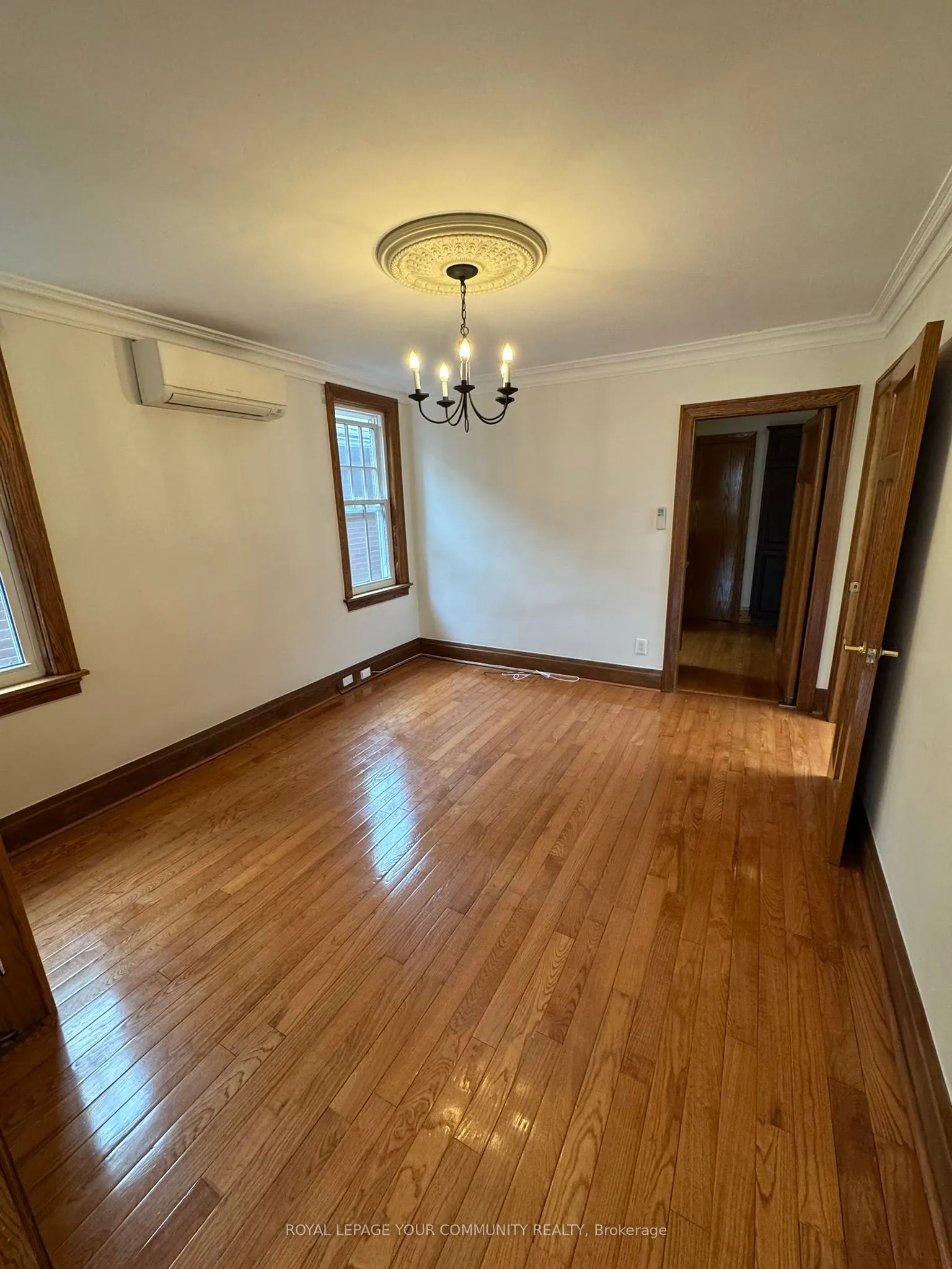 181 St Clair Avenue E, #Upper