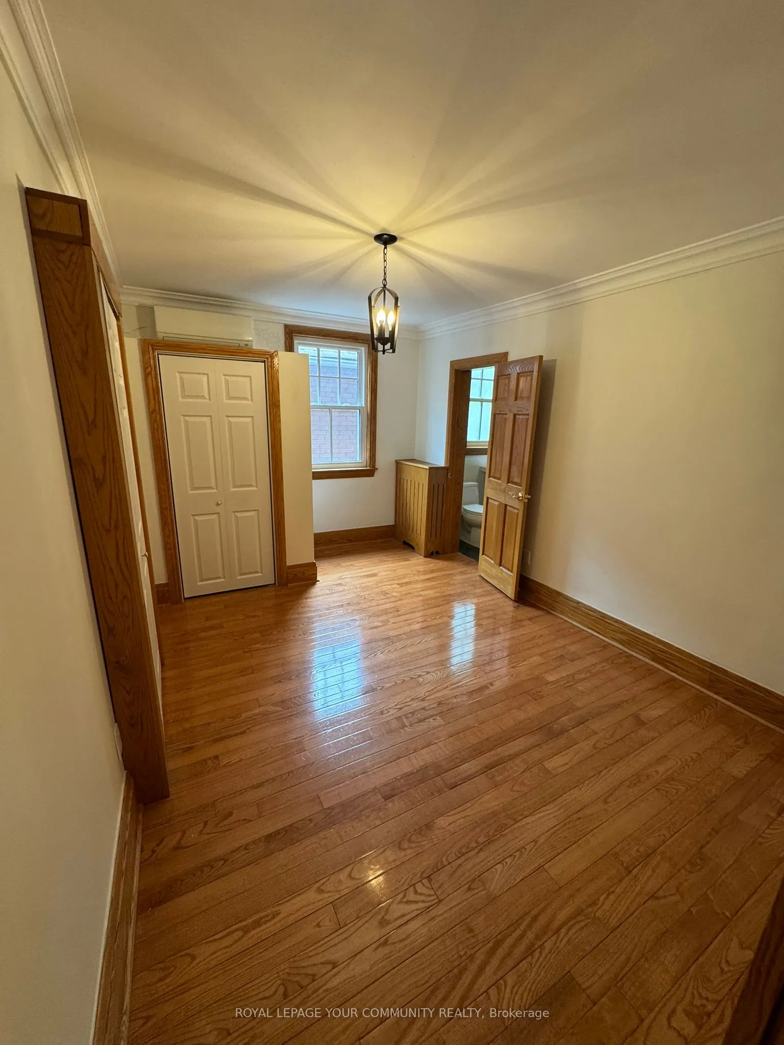 181 St Clair Avenue E, #Upper