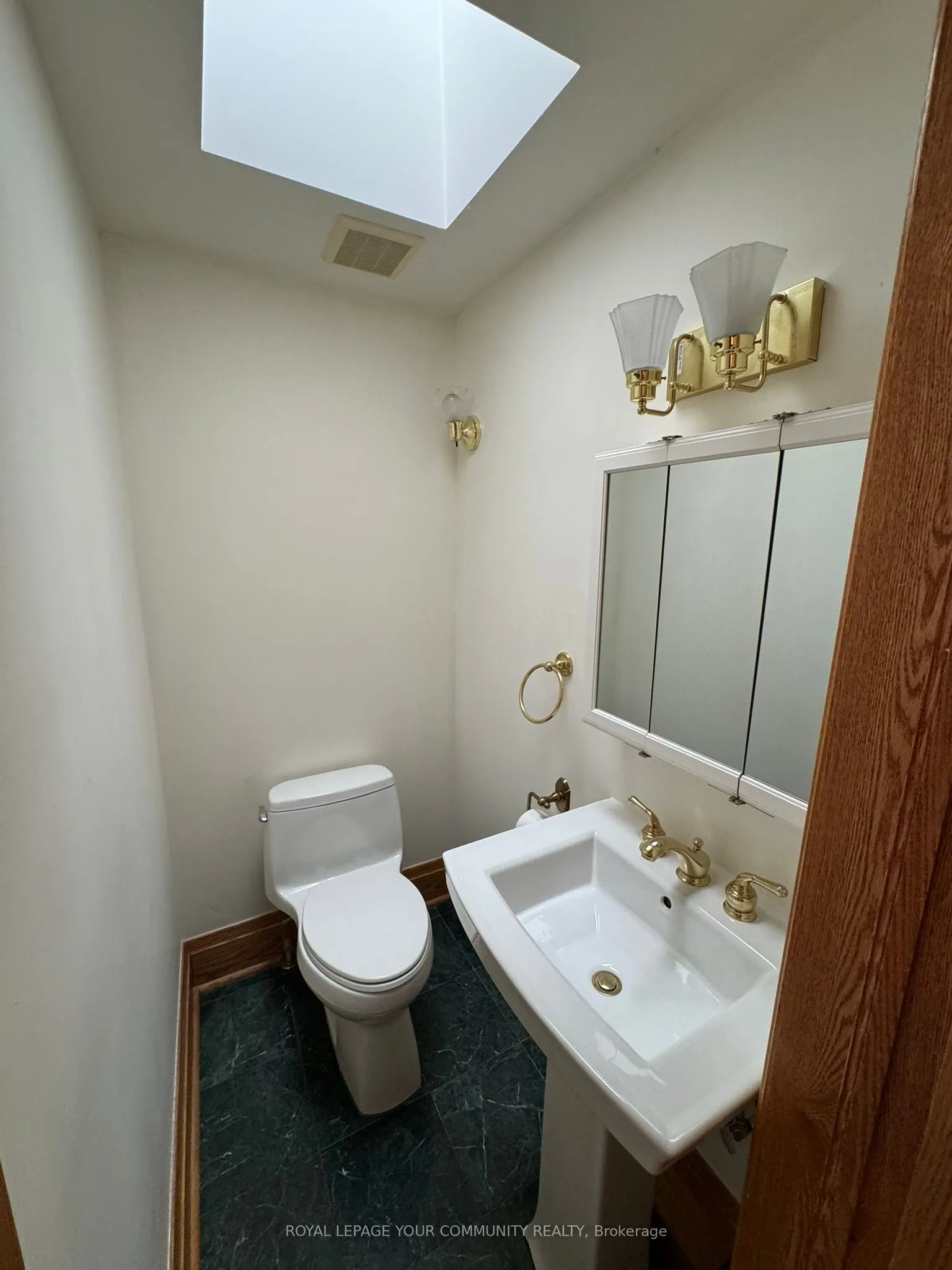 181 St Clair Avenue E, #Upper