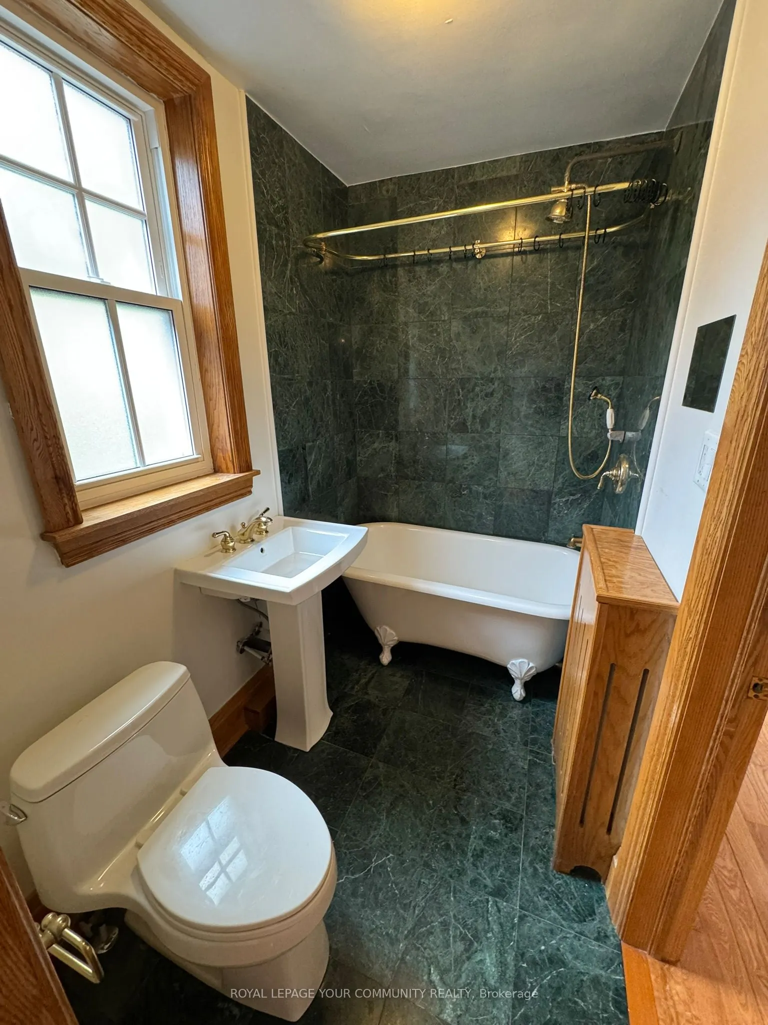181 St Clair Avenue E, #Upper