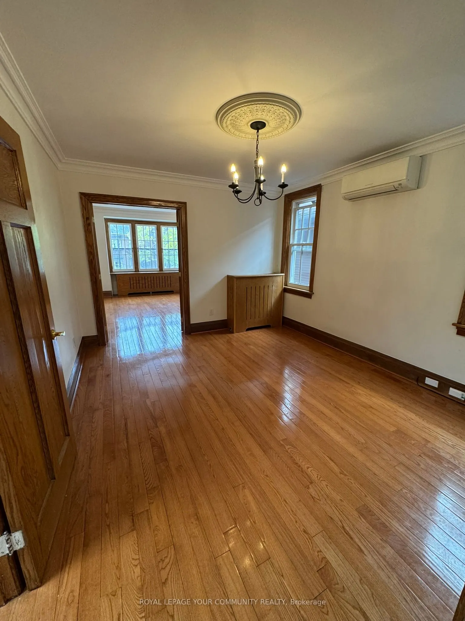181 St Clair Avenue E, #Upper