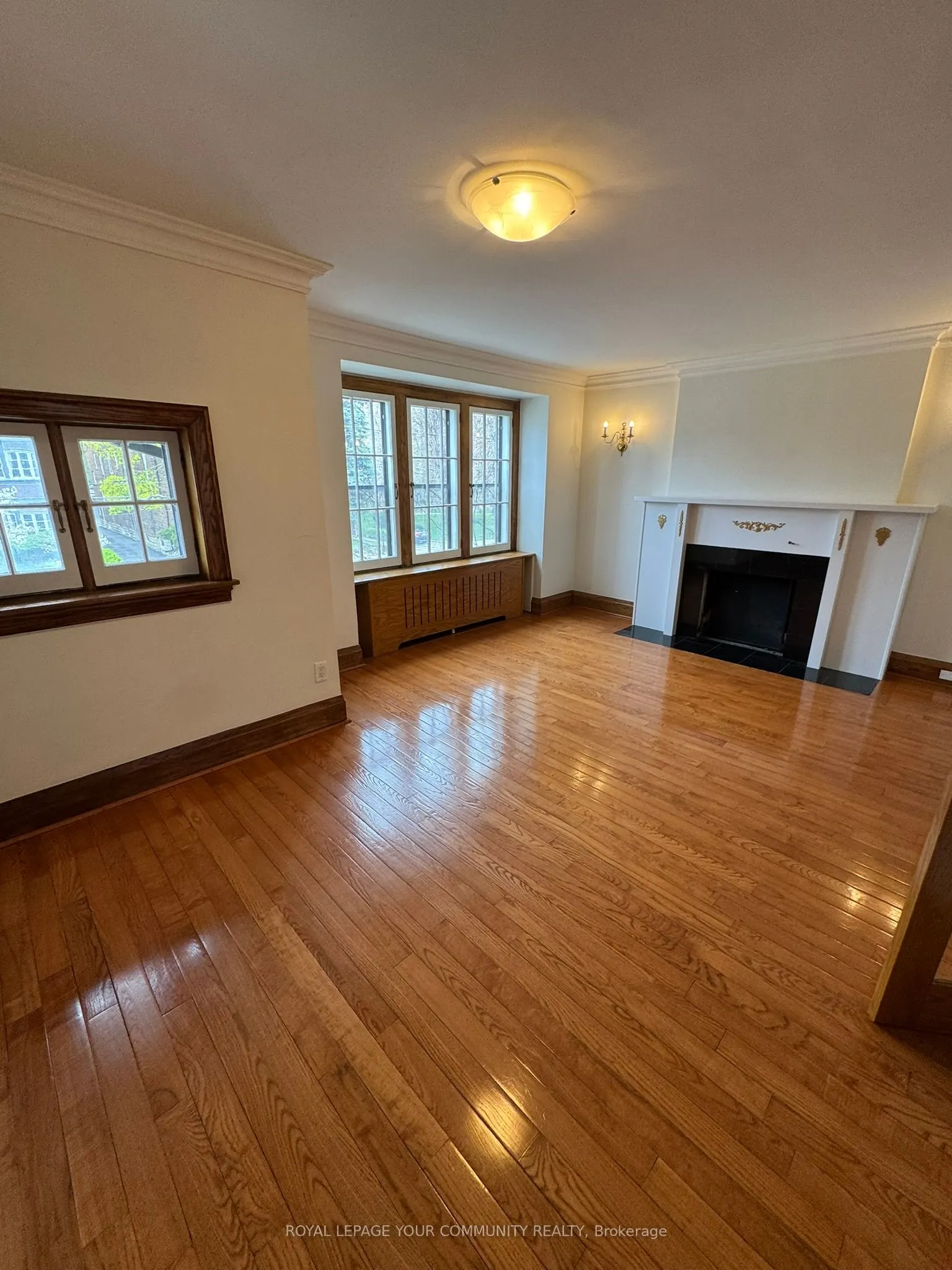 181 St Clair Avenue E, #Upper