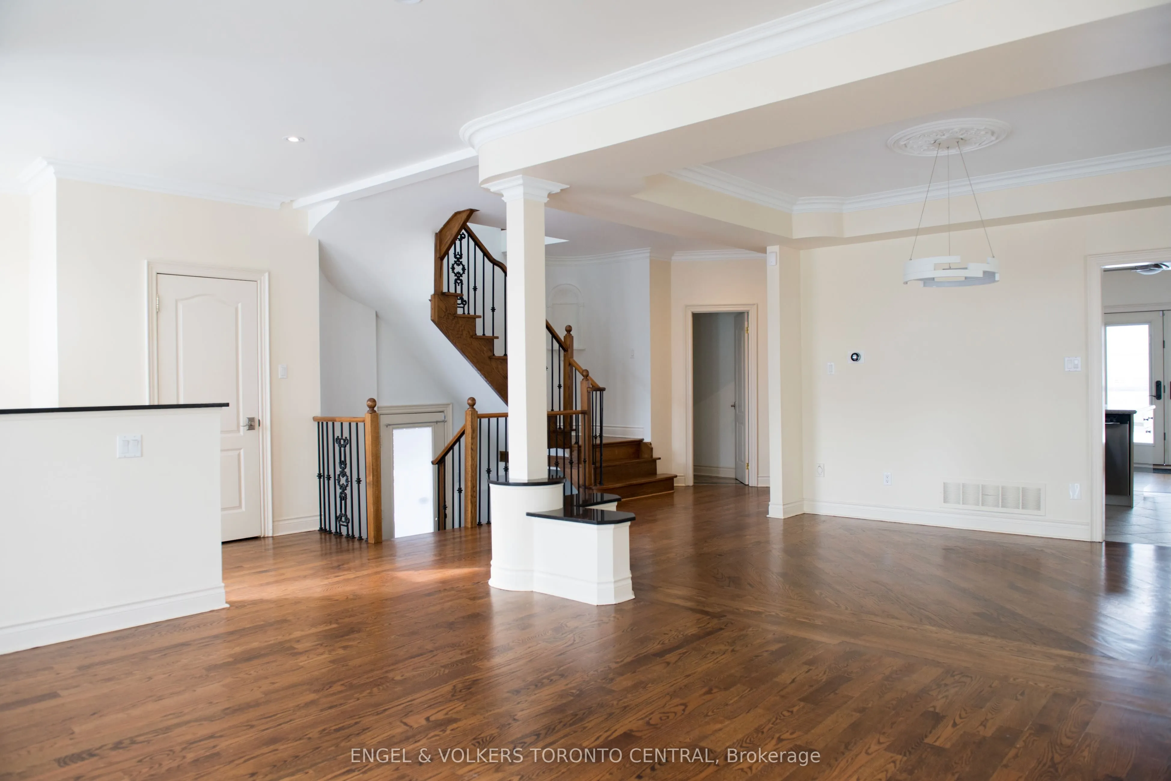 344 Glengarry Avenue