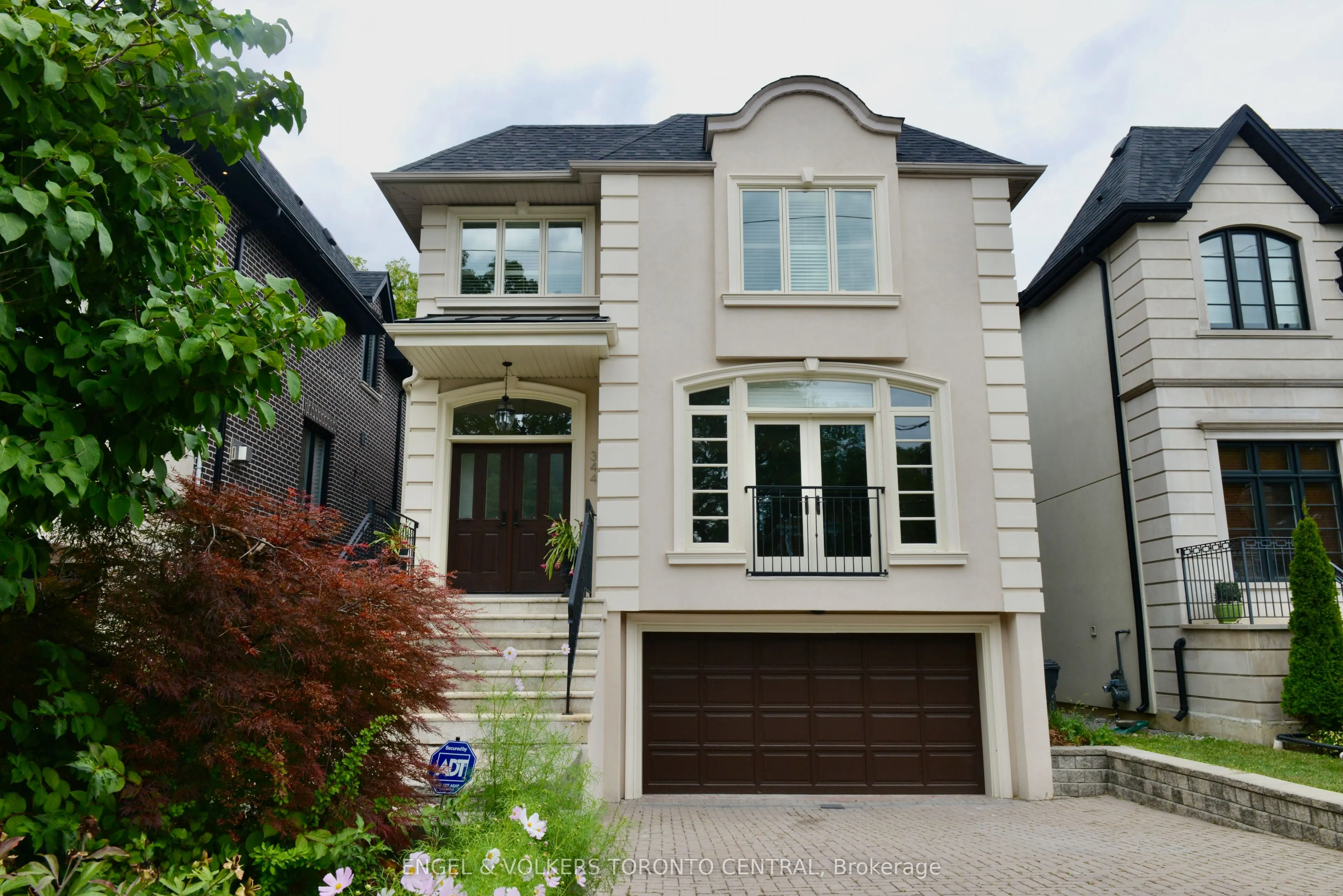 344 Glengarry Avenue
