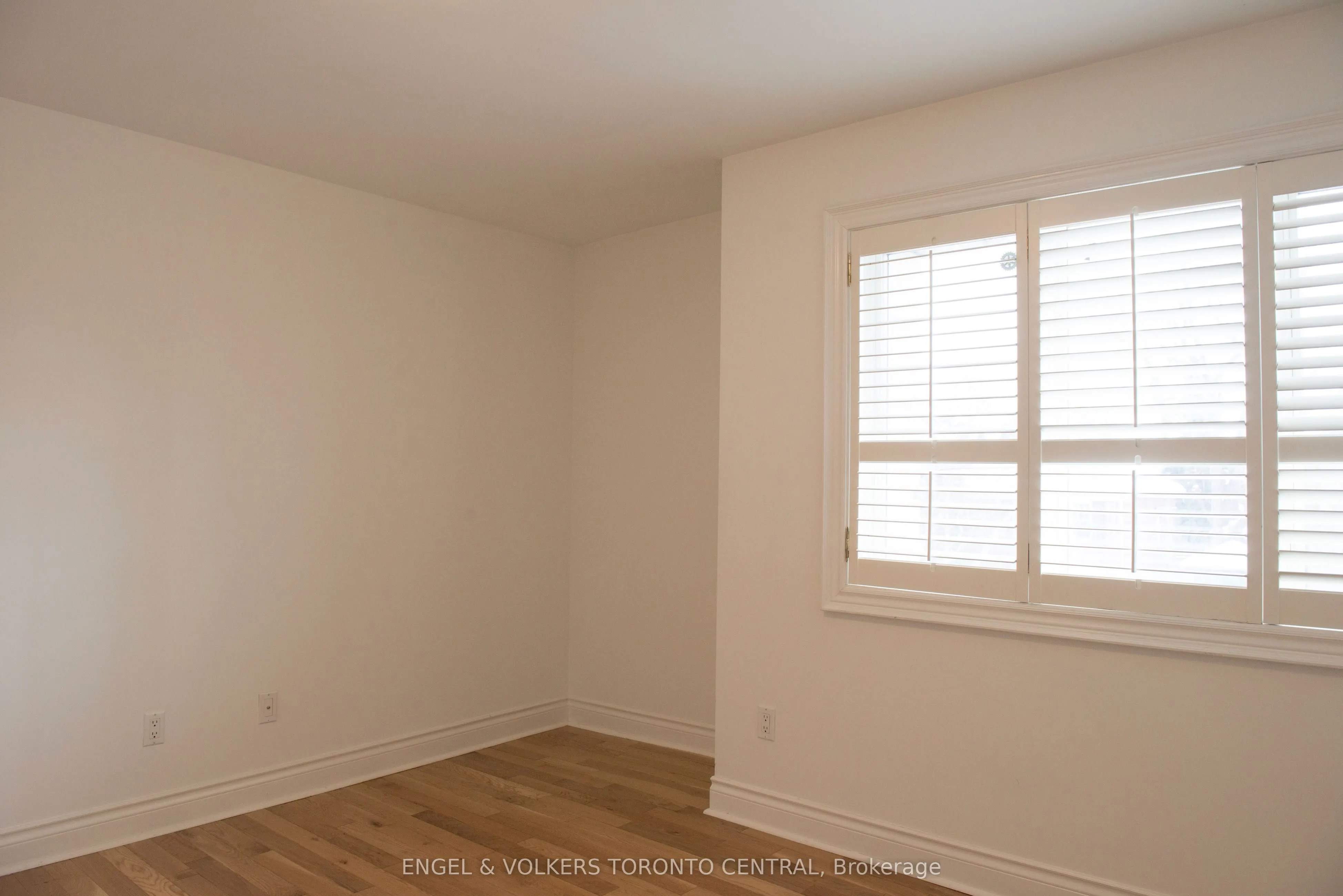 344 Glengarry Avenue