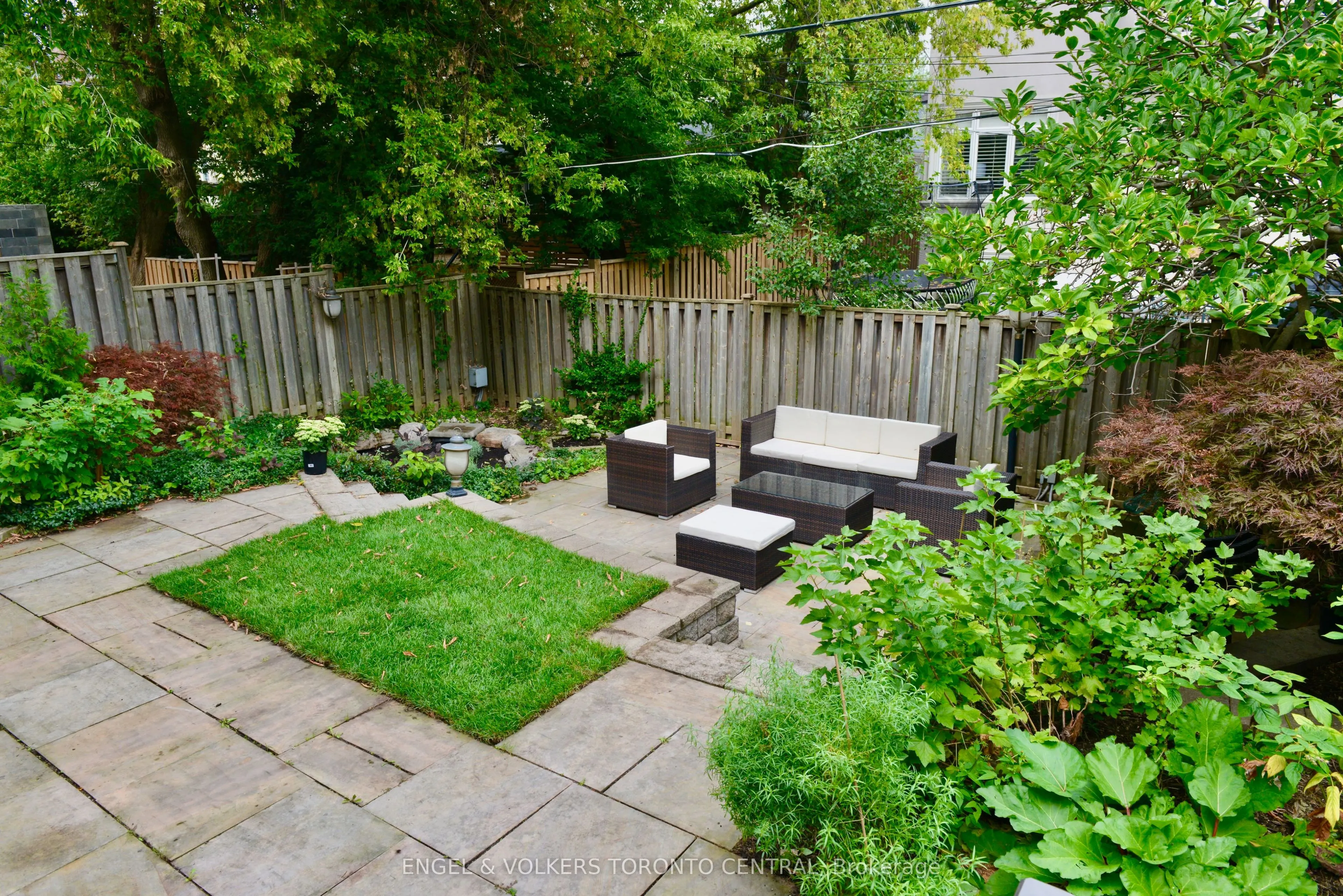 344 Glengarry Avenue