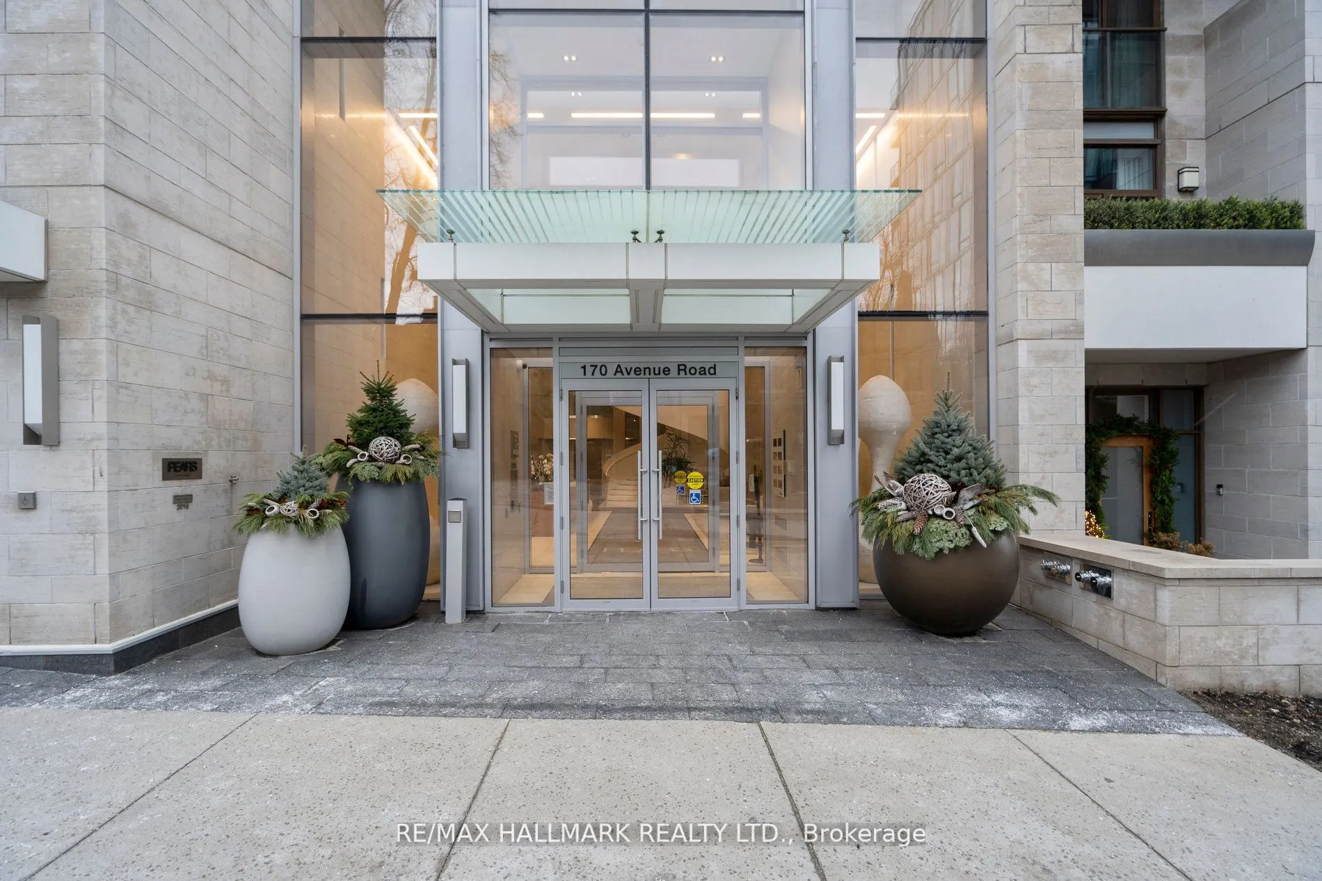 170 Avenue Road, #508