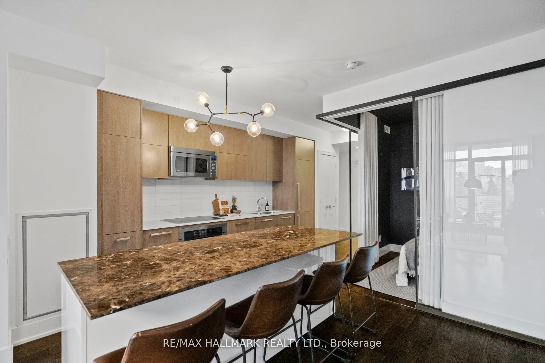 170 Avenue Road, #508