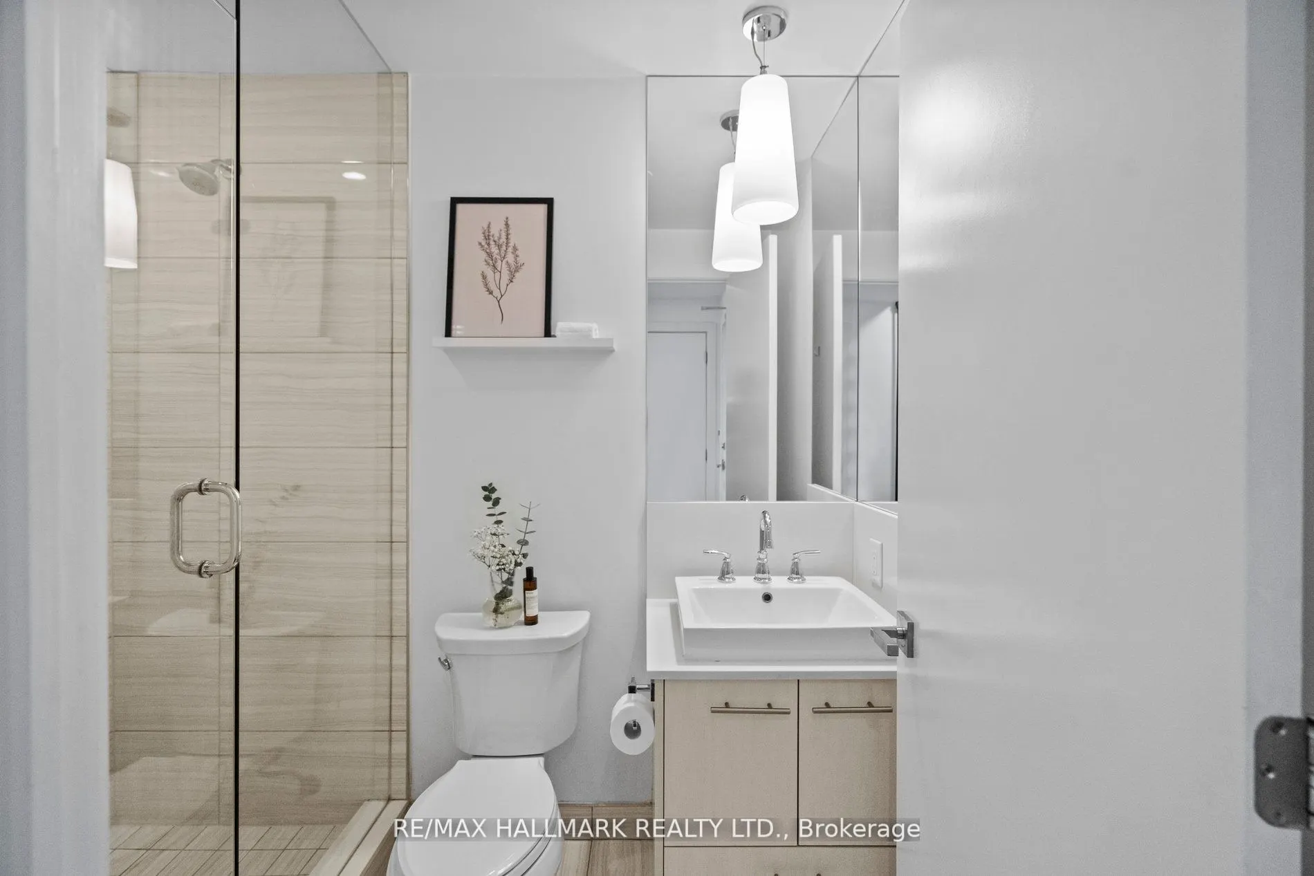 170 Avenue Road, #508
