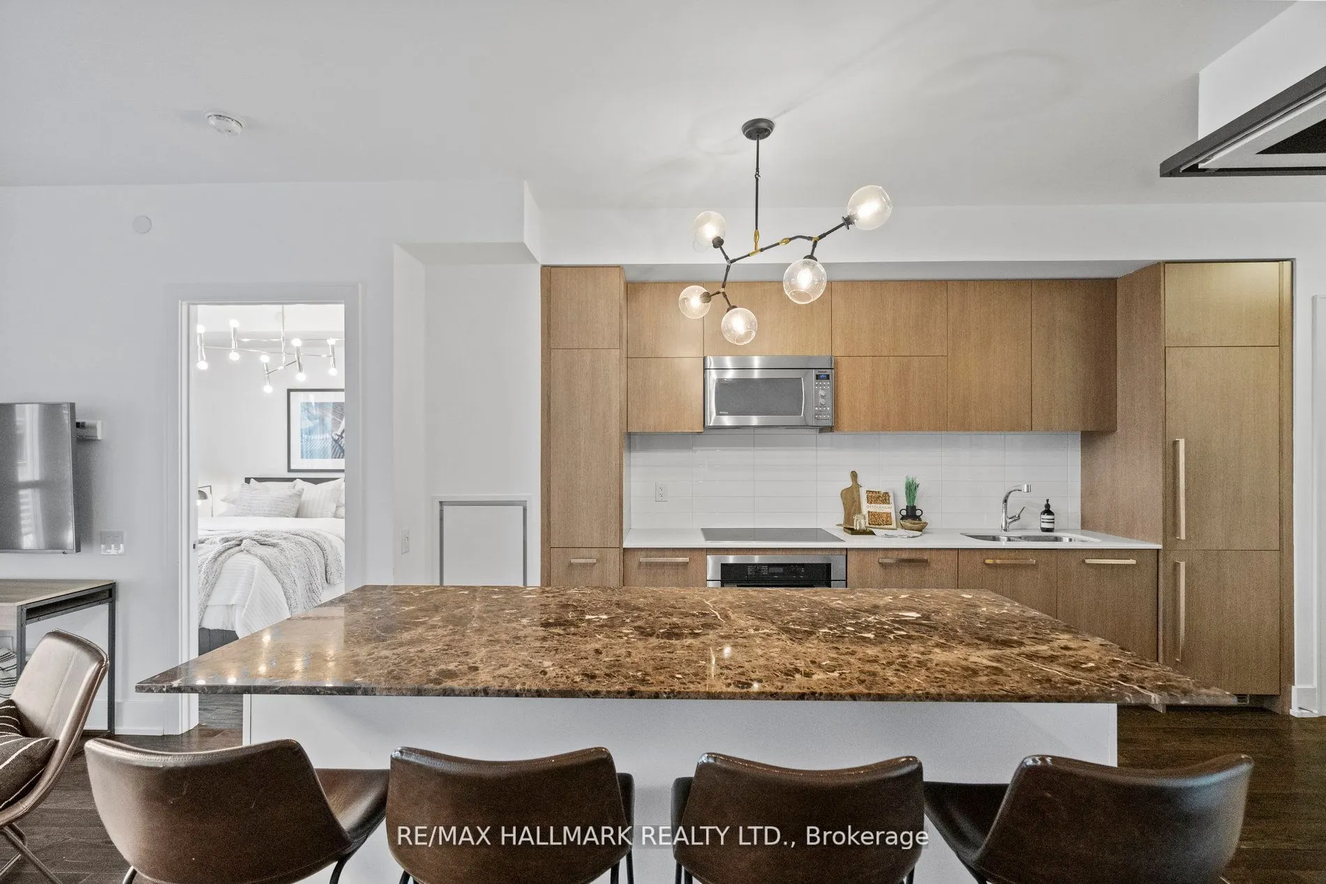 170 Avenue Road, #508