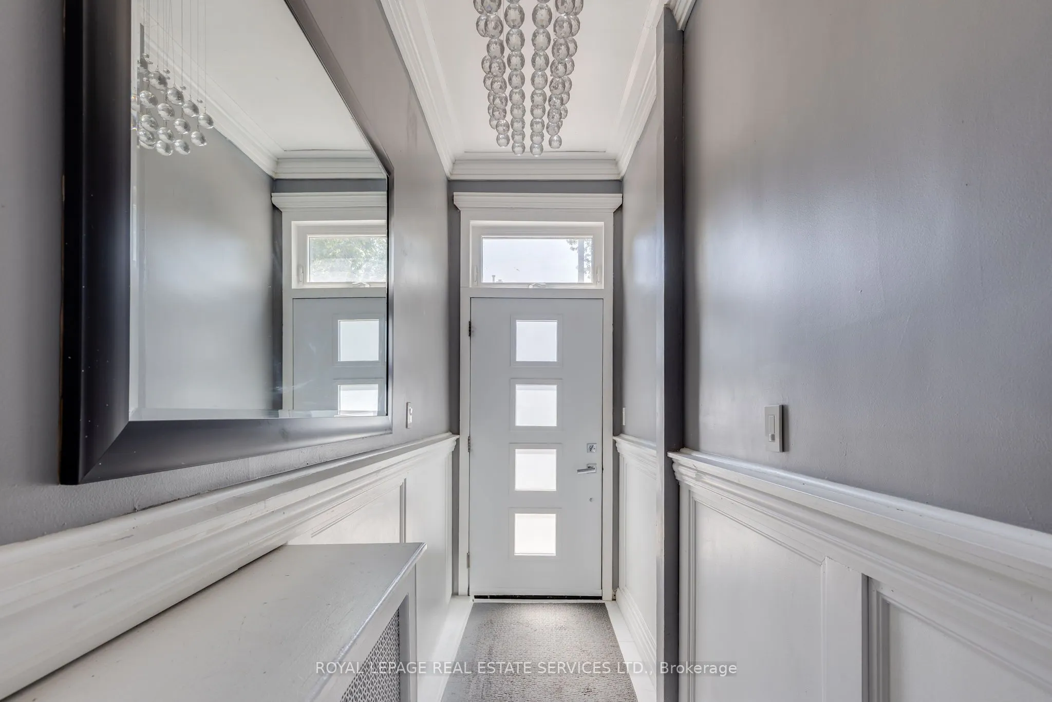 10 Follis Avenue