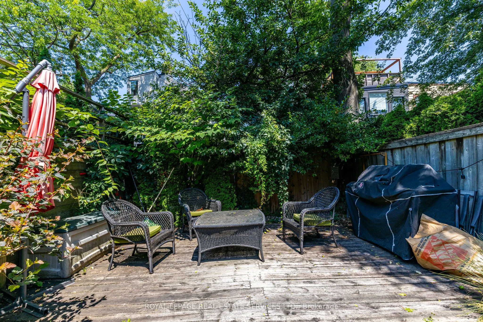 10 Follis Avenue