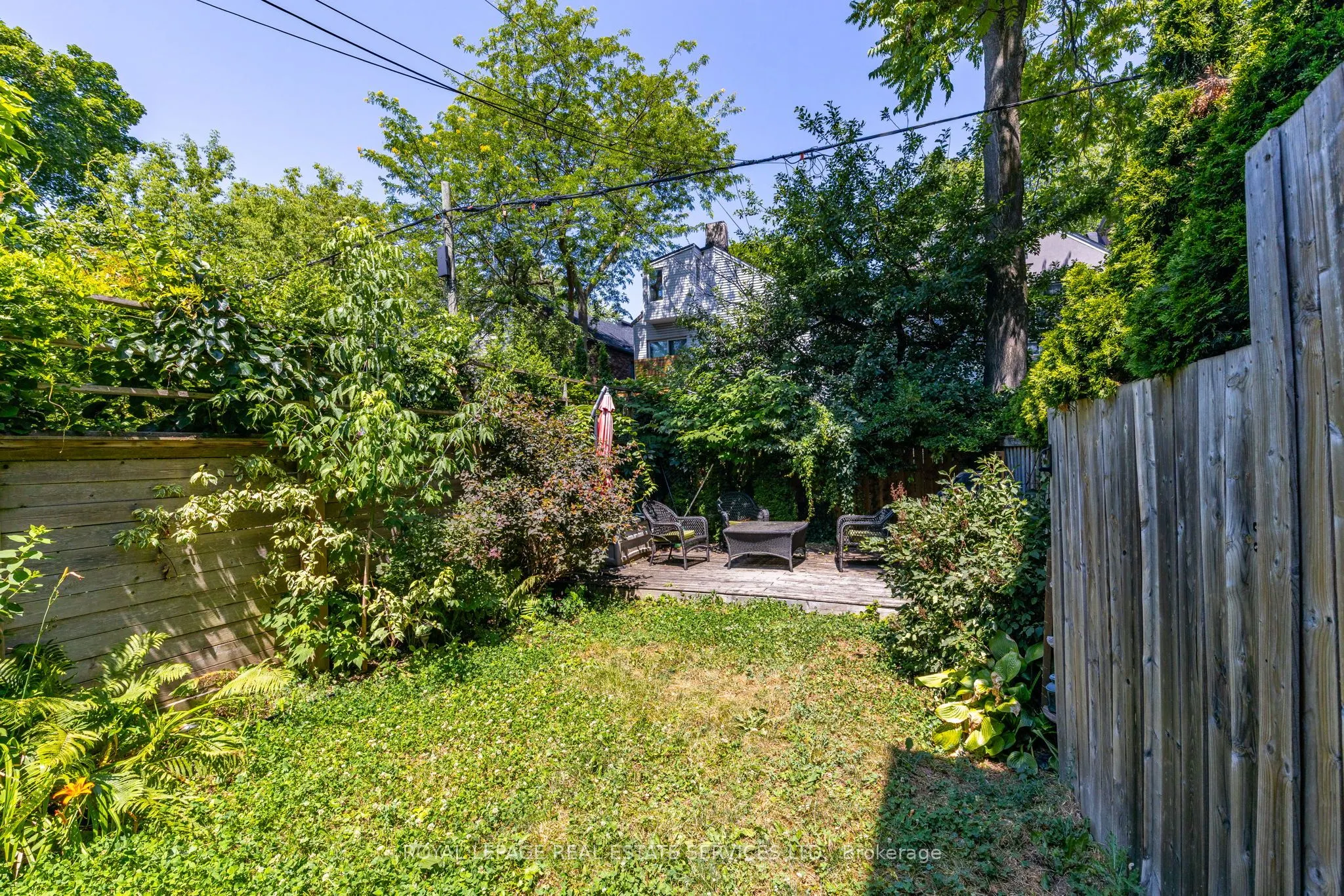 10 Follis Avenue
