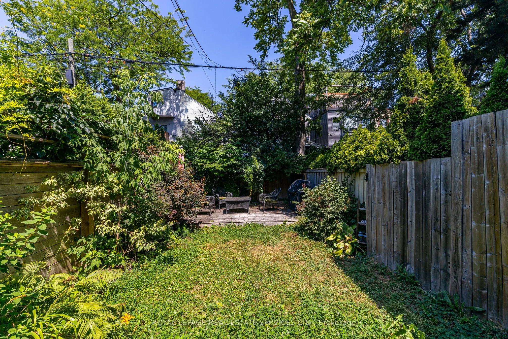 10 Follis Avenue