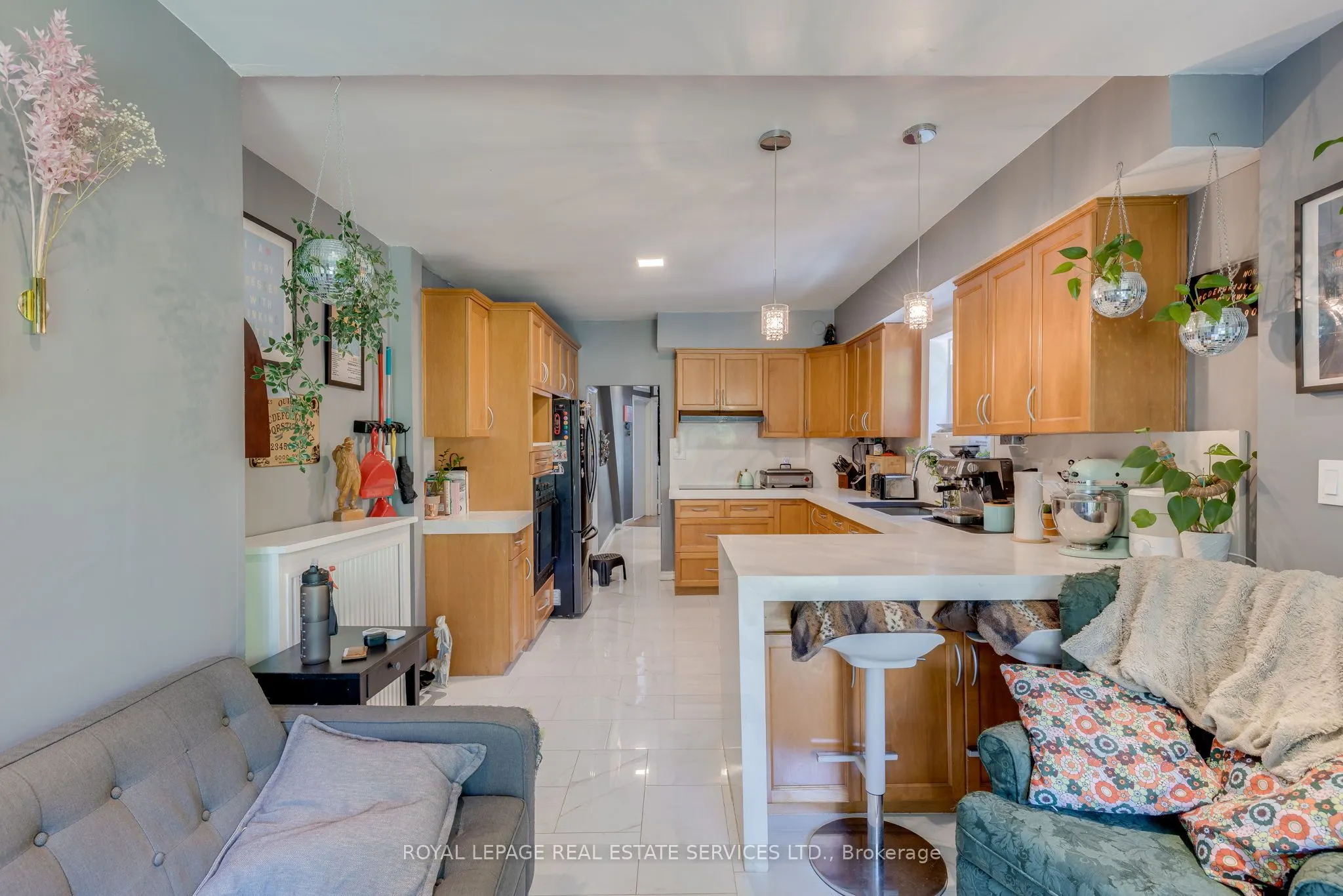 10 Follis Avenue