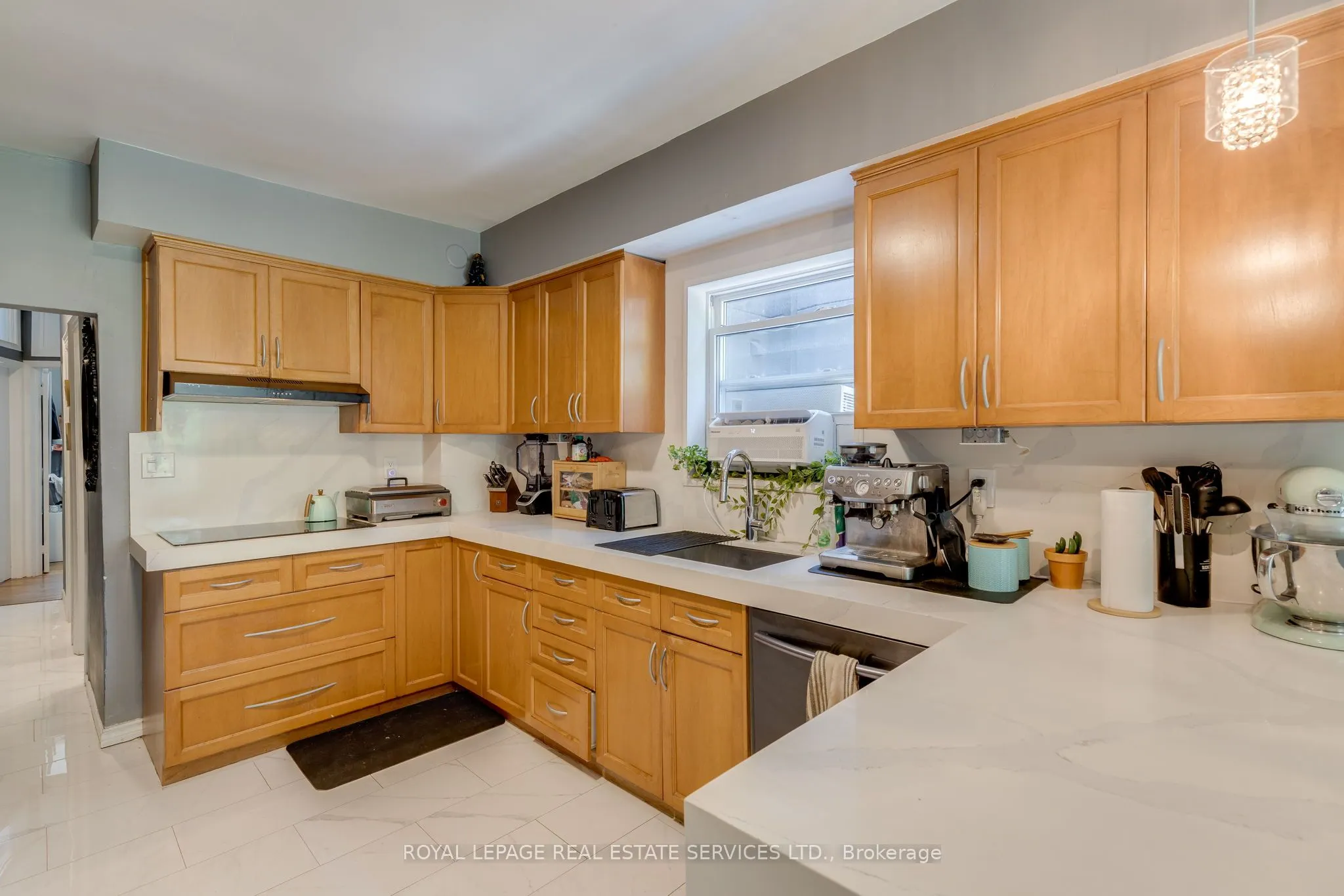 10 Follis Avenue