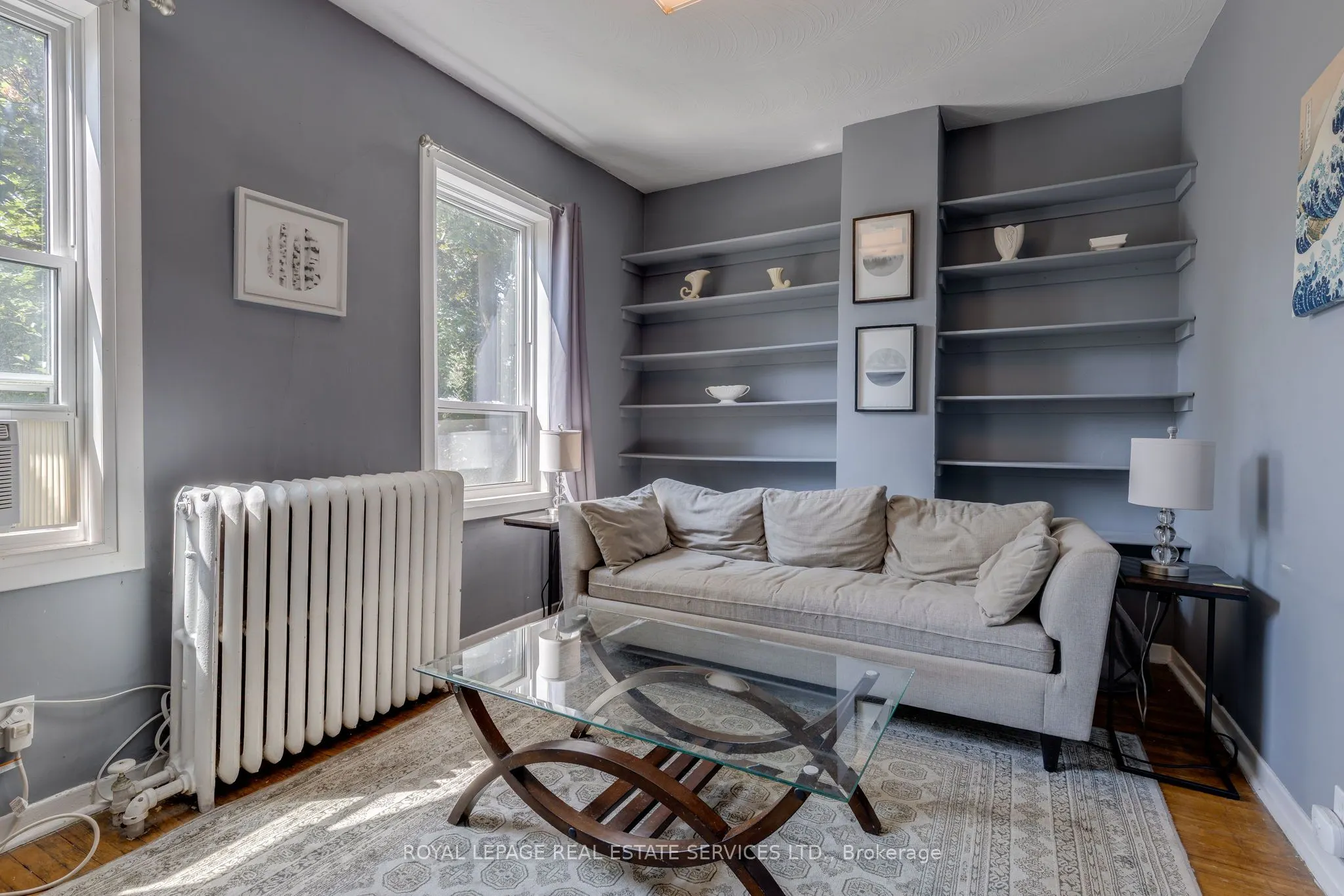 10 Follis Avenue