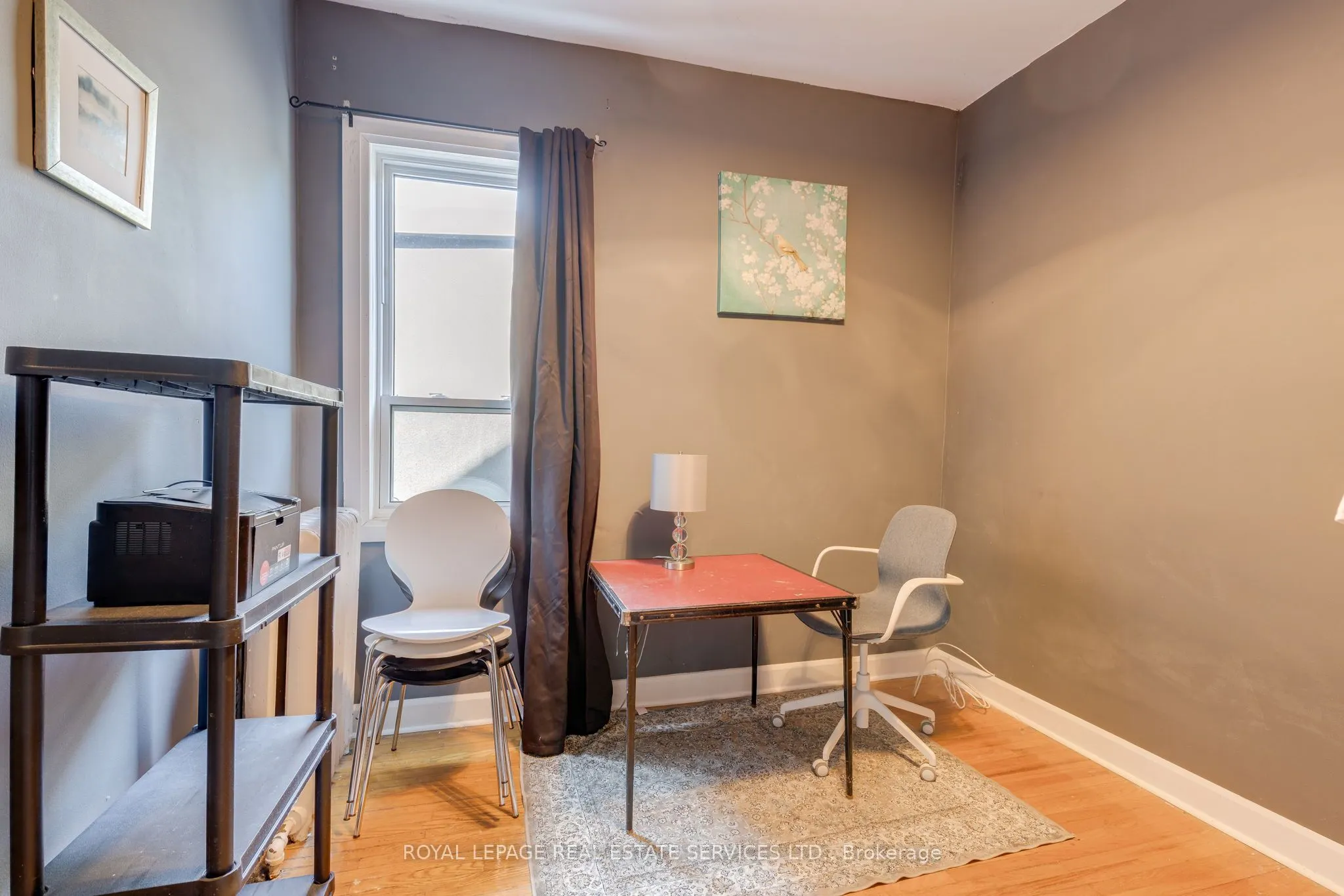 10 Follis Avenue
