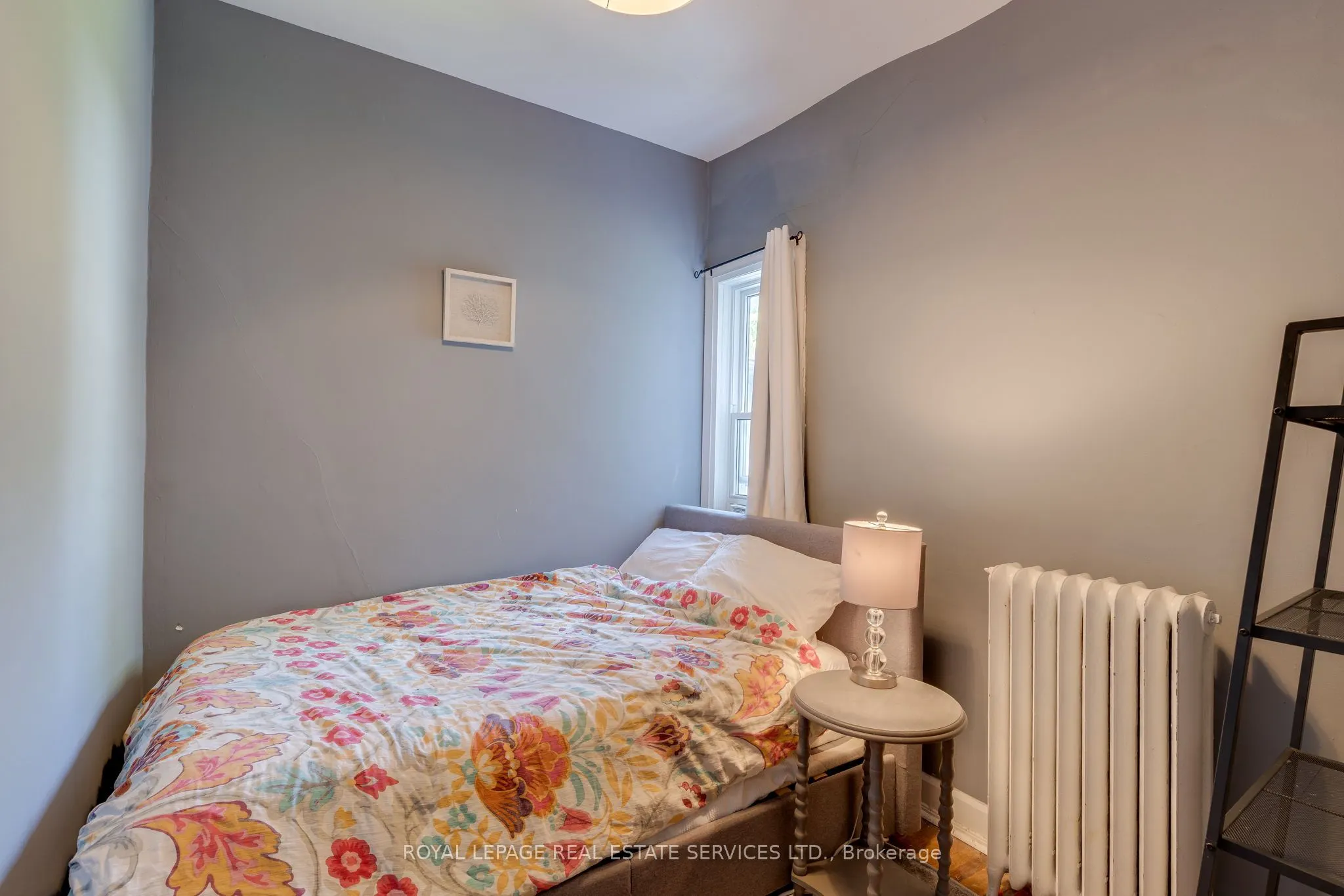 10 Follis Avenue