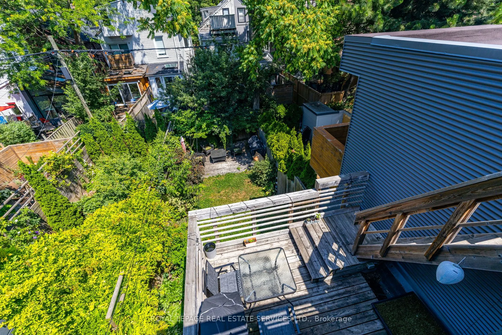 10 Follis Avenue