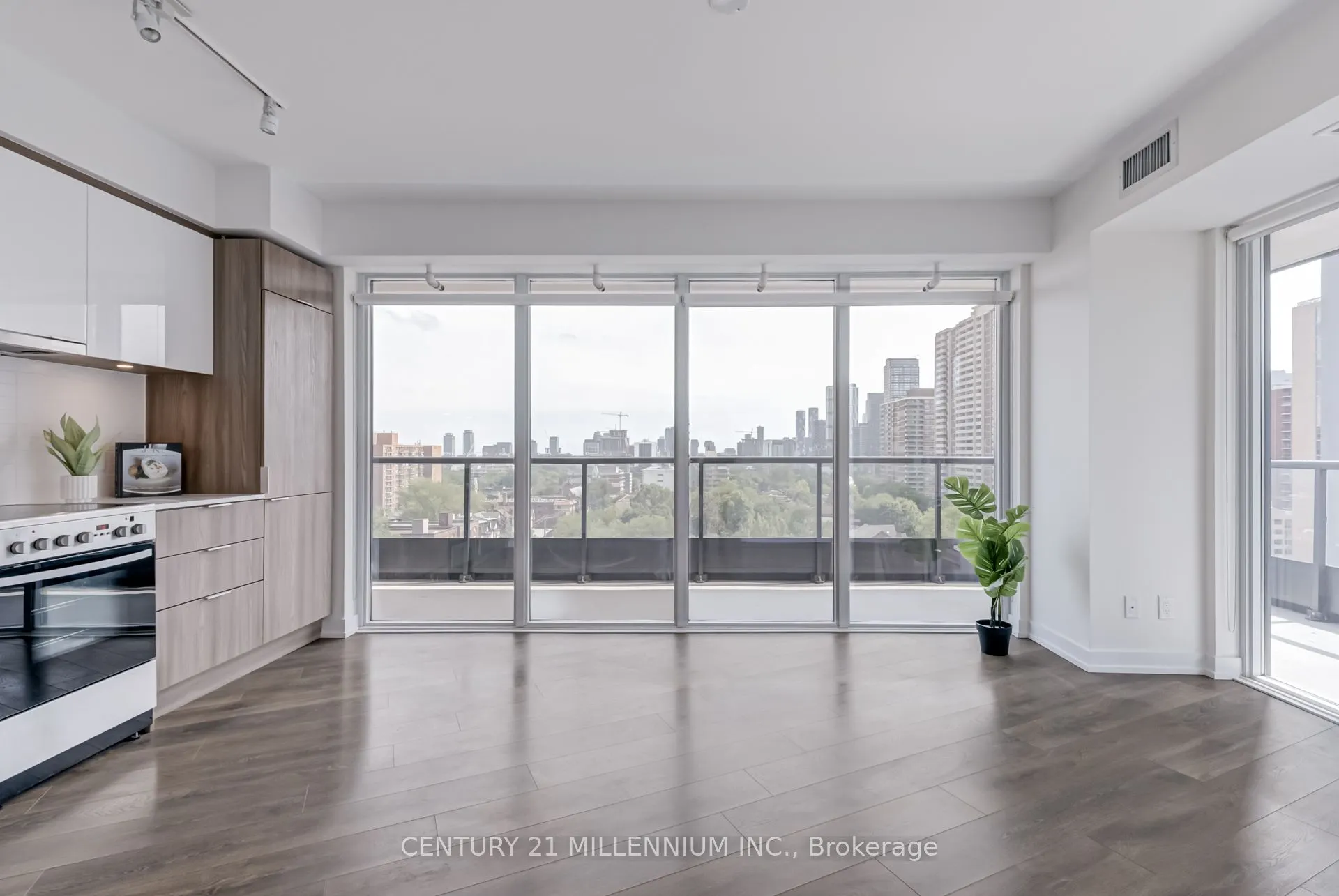 159 Wellesley Street E, #708
