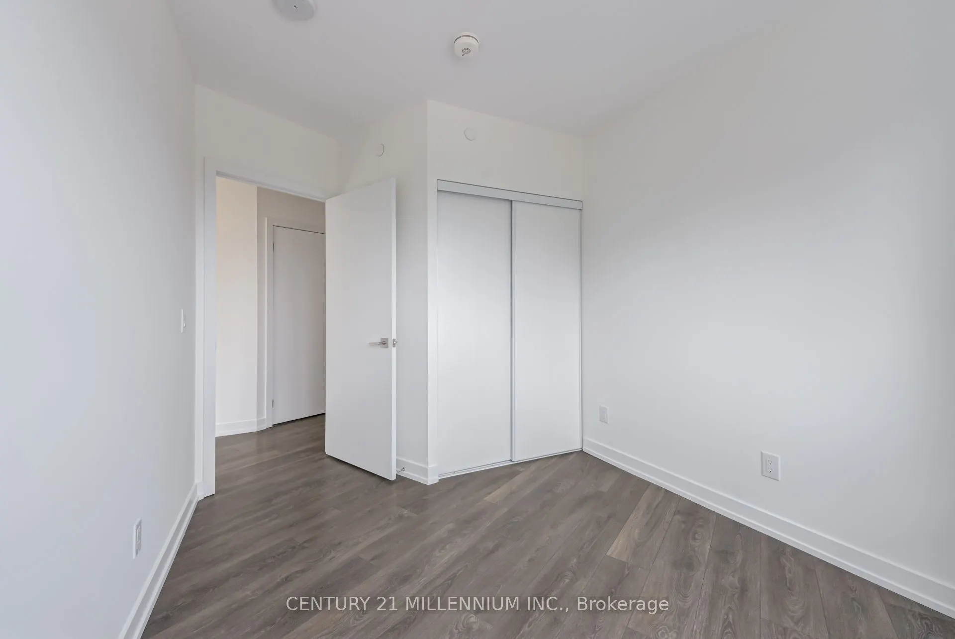159 Wellesley Street E, #708