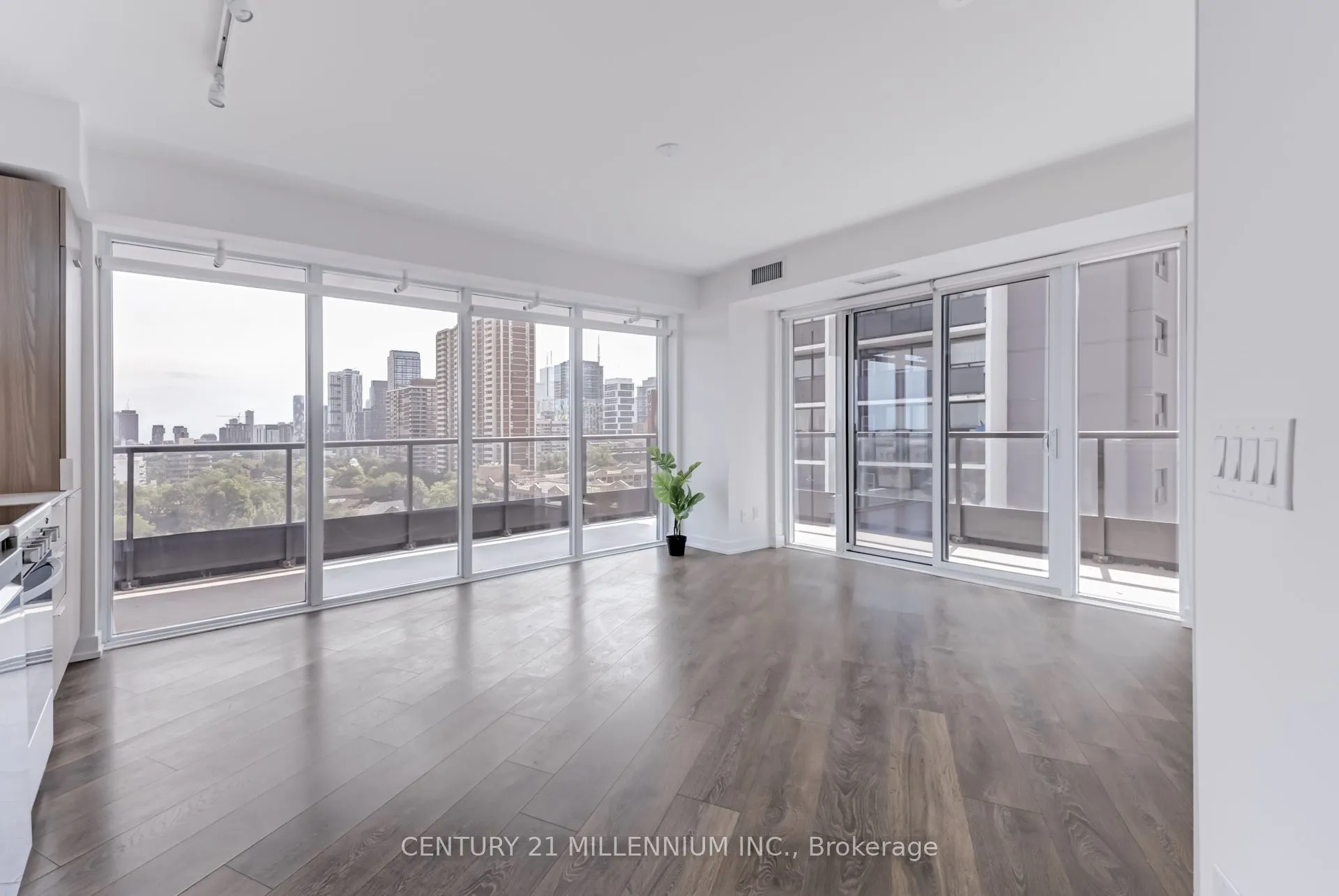 159 Wellesley Street E, #708