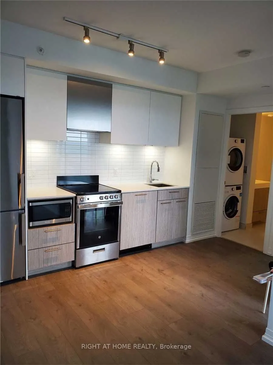 251 Jarvis Street, #3713