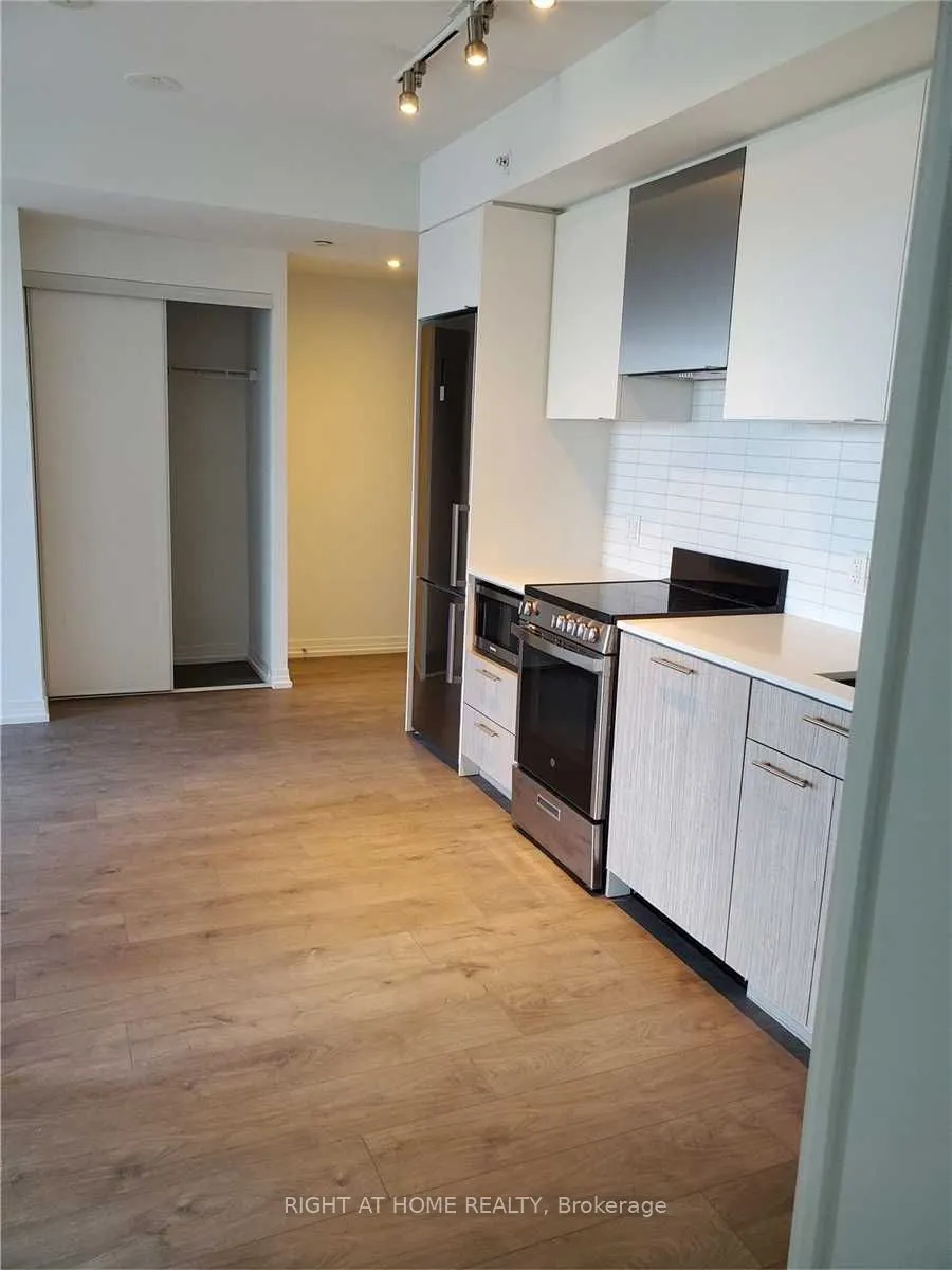 251 Jarvis Street, #3713