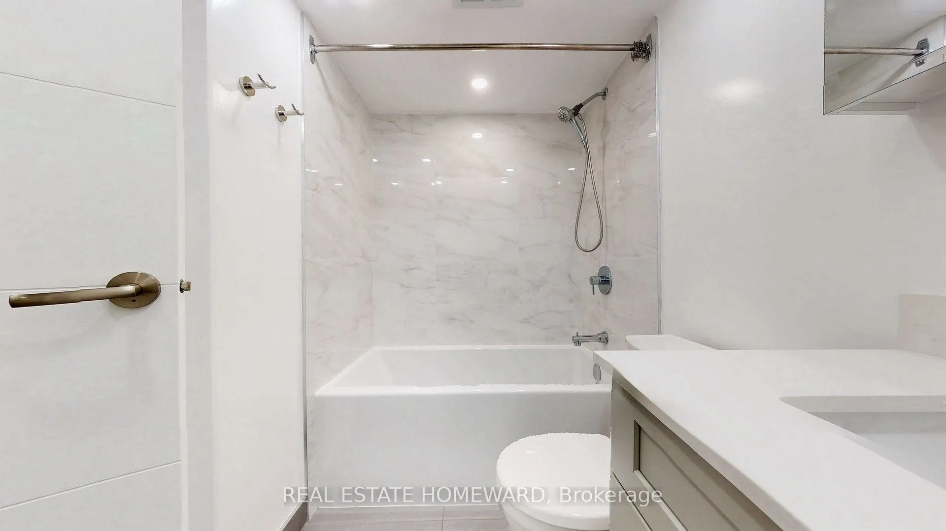 15 Maitland Place, #1806
