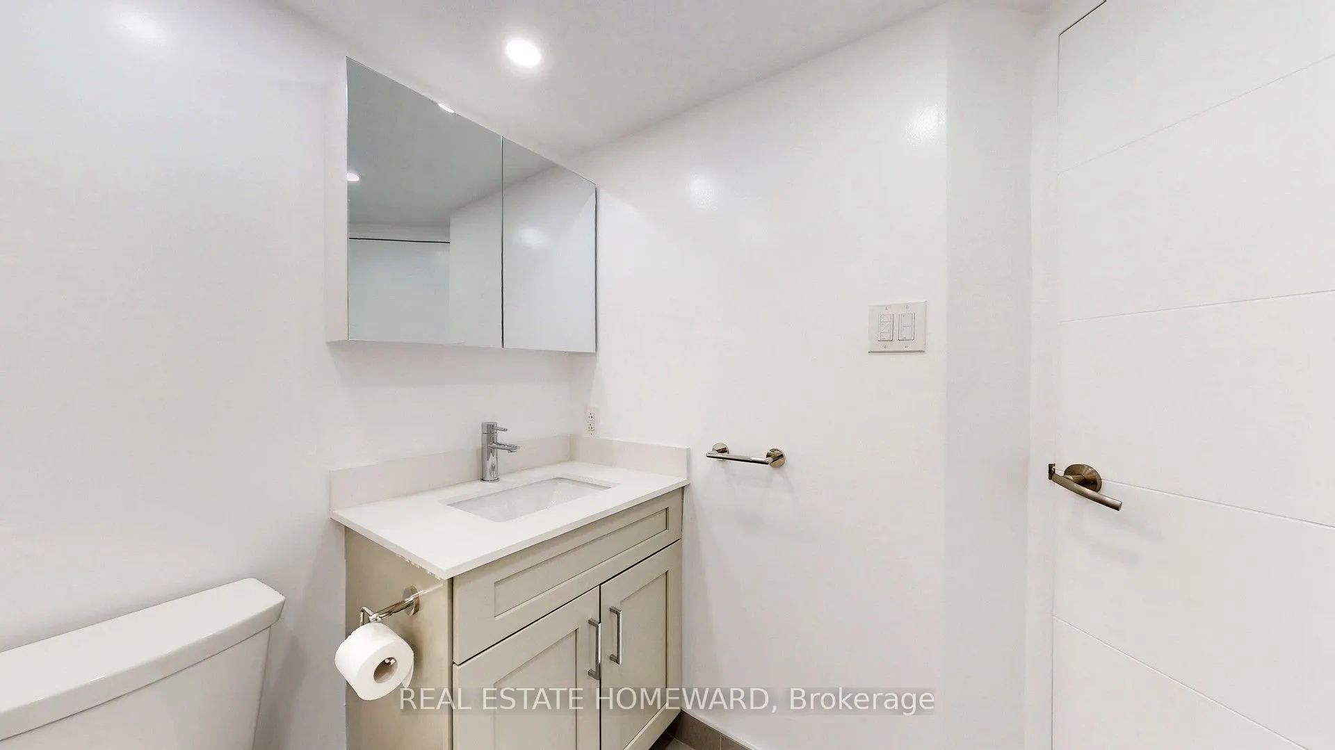 15 Maitland Place, #1806
