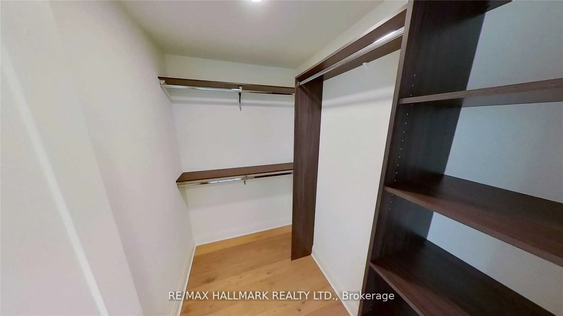 151 Avenue Road, #601