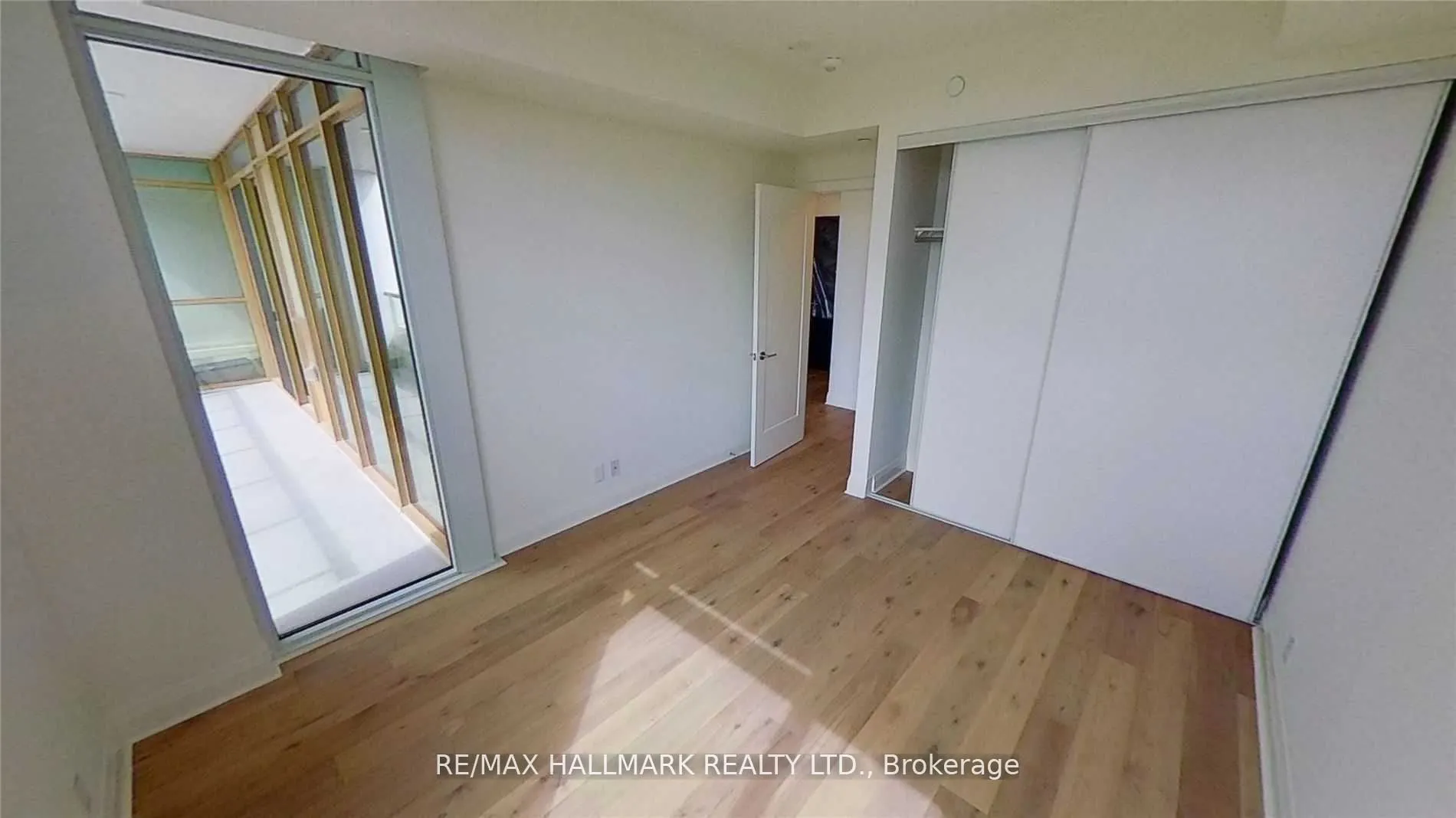 151 Avenue Road, #601