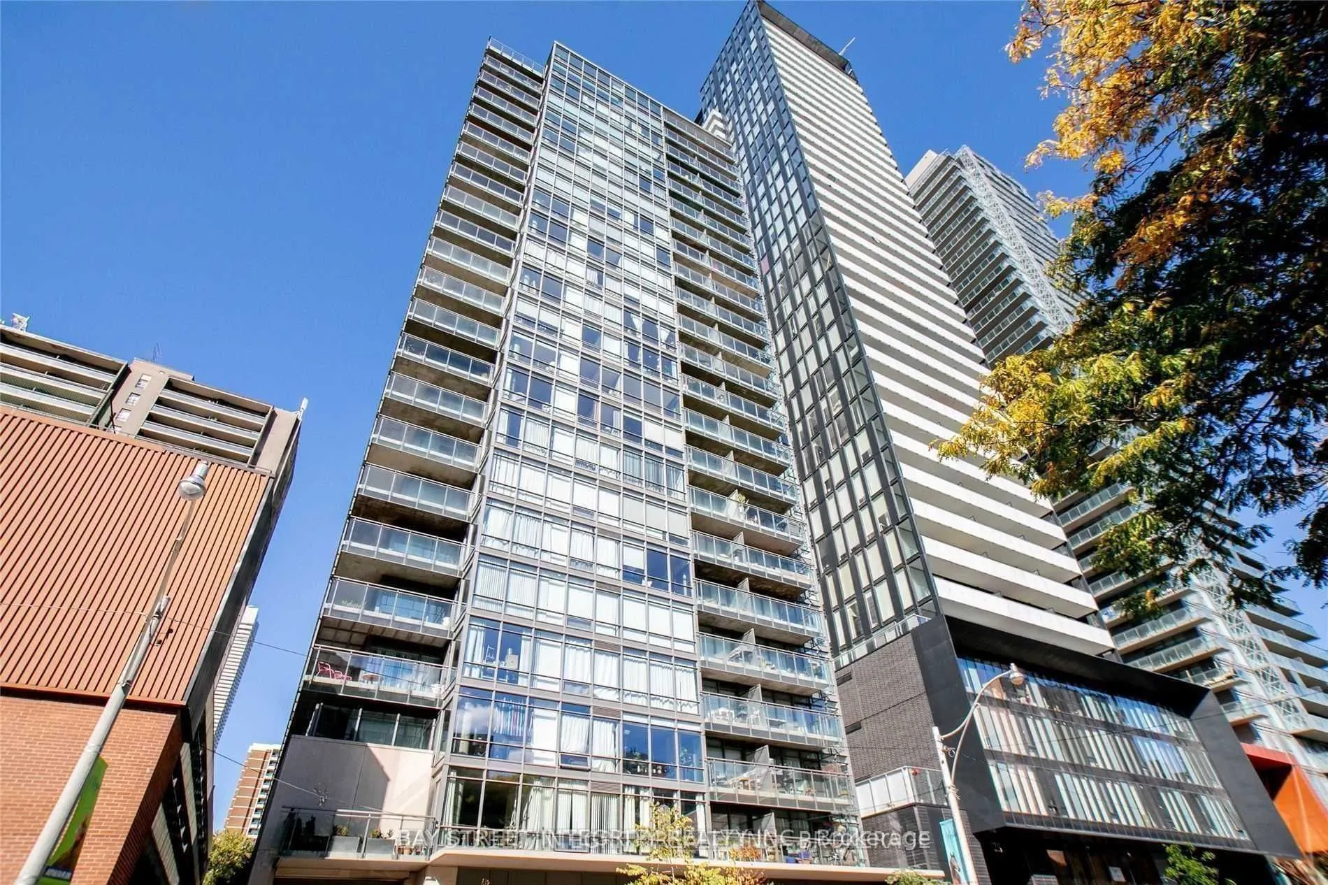 22 Wellesley Street E, #1902