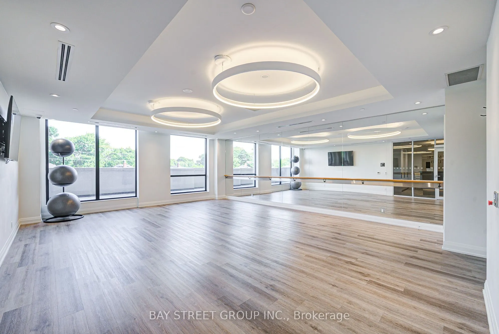 33 Frederick Todd Way, #512