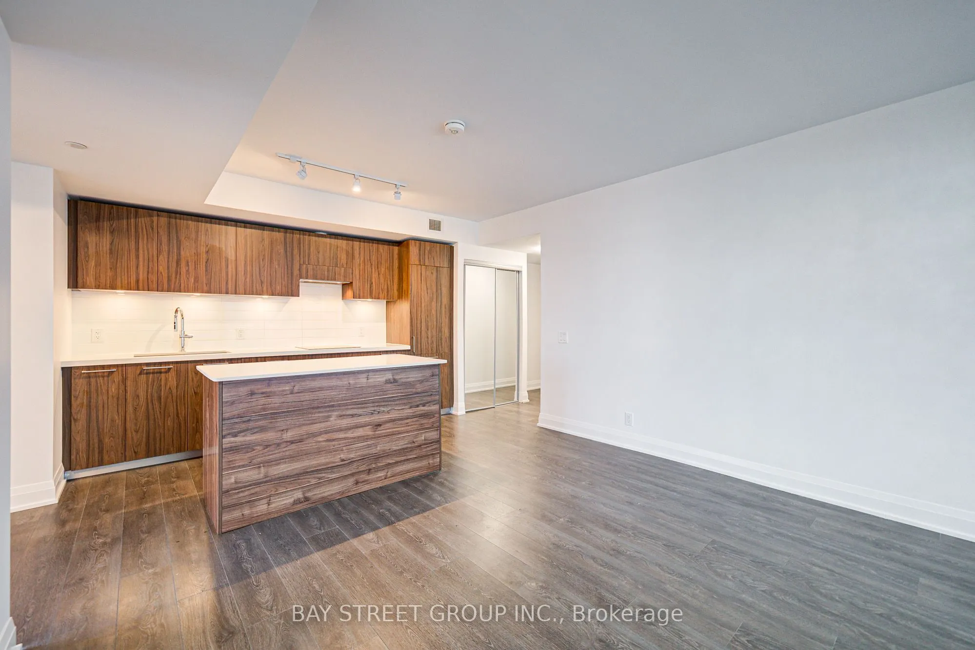 33 Frederick Todd Way, #512