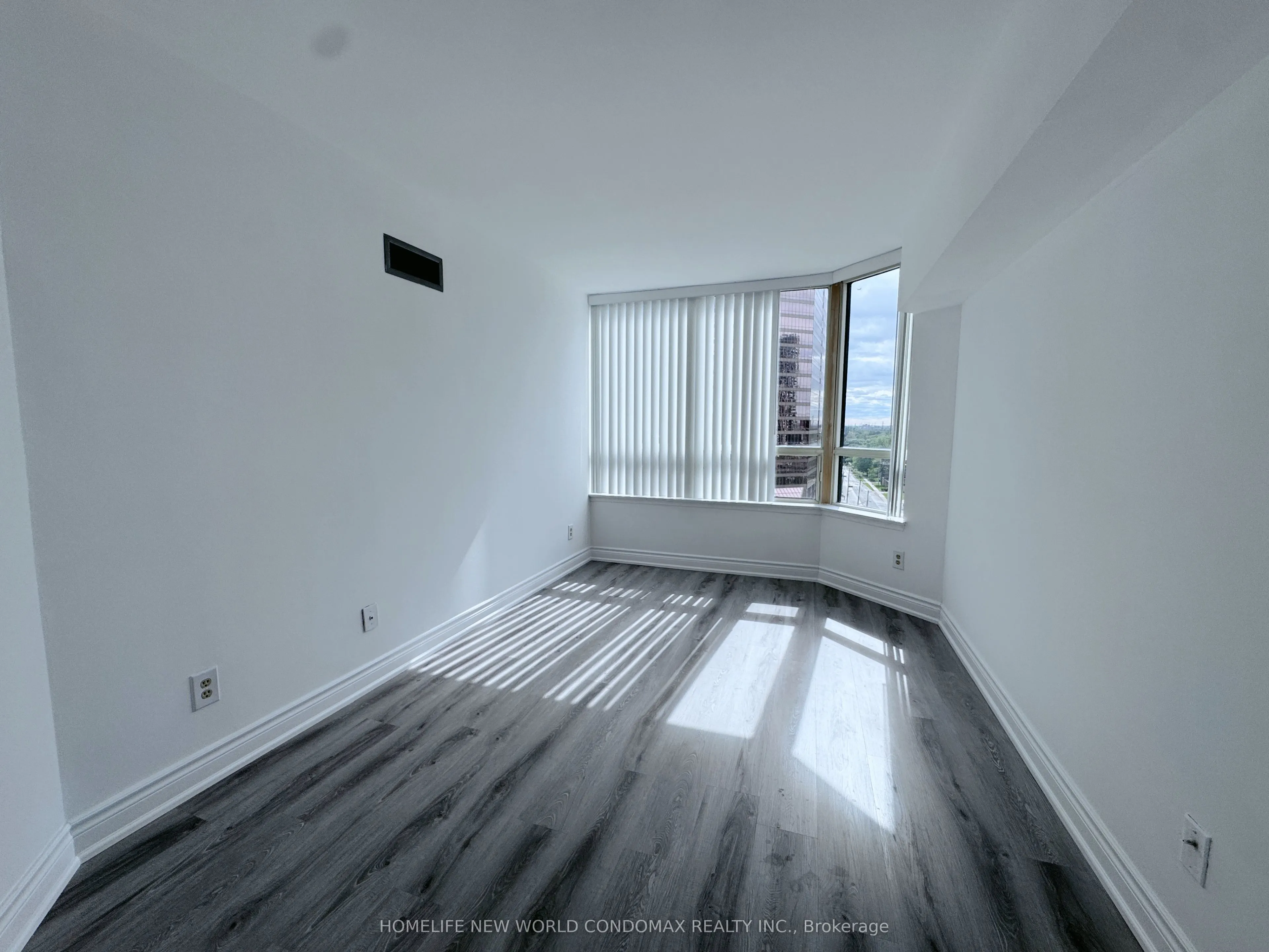 7 Bishop Avenue, #1015