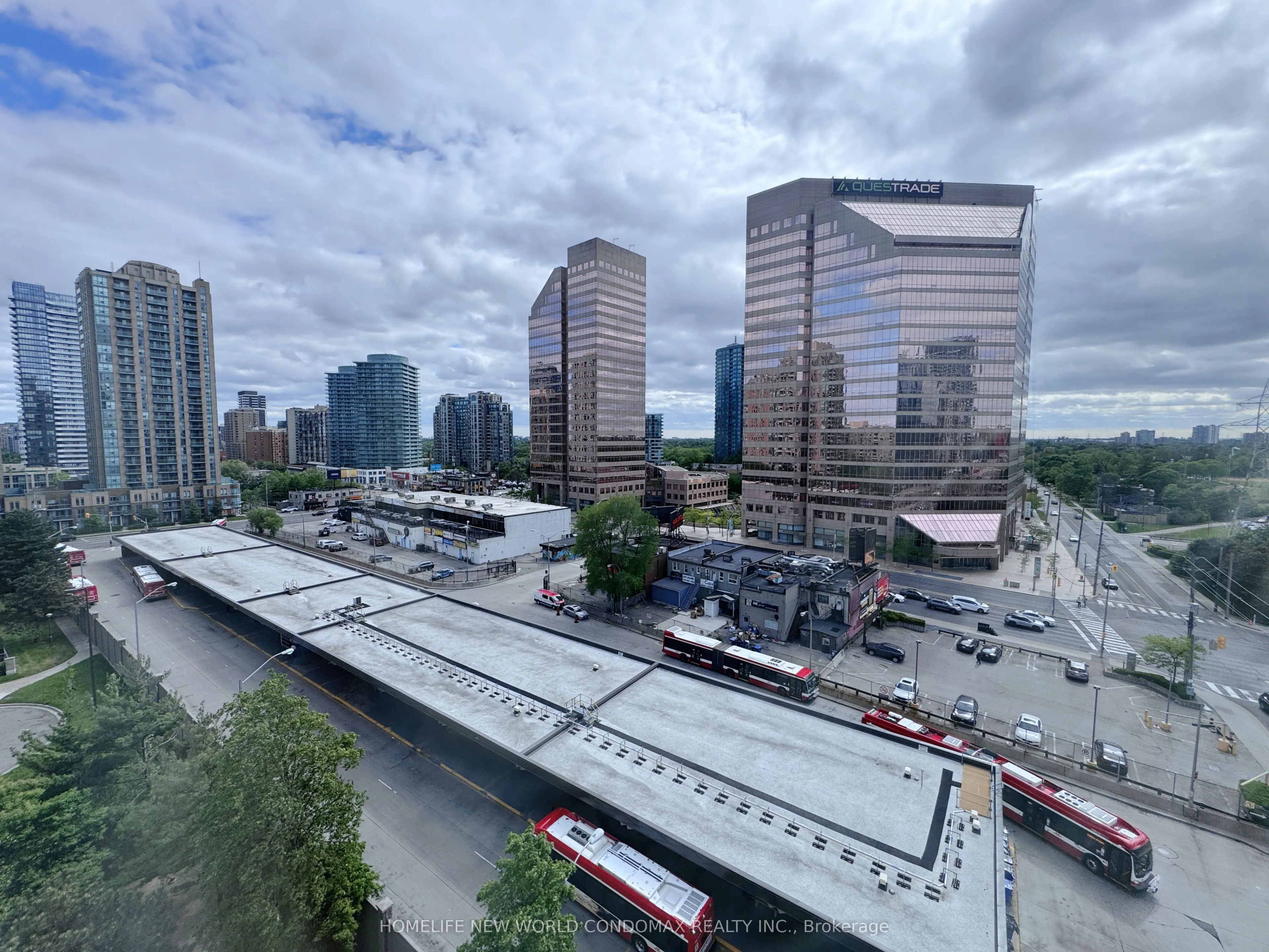 7 Bishop Avenue, #1015