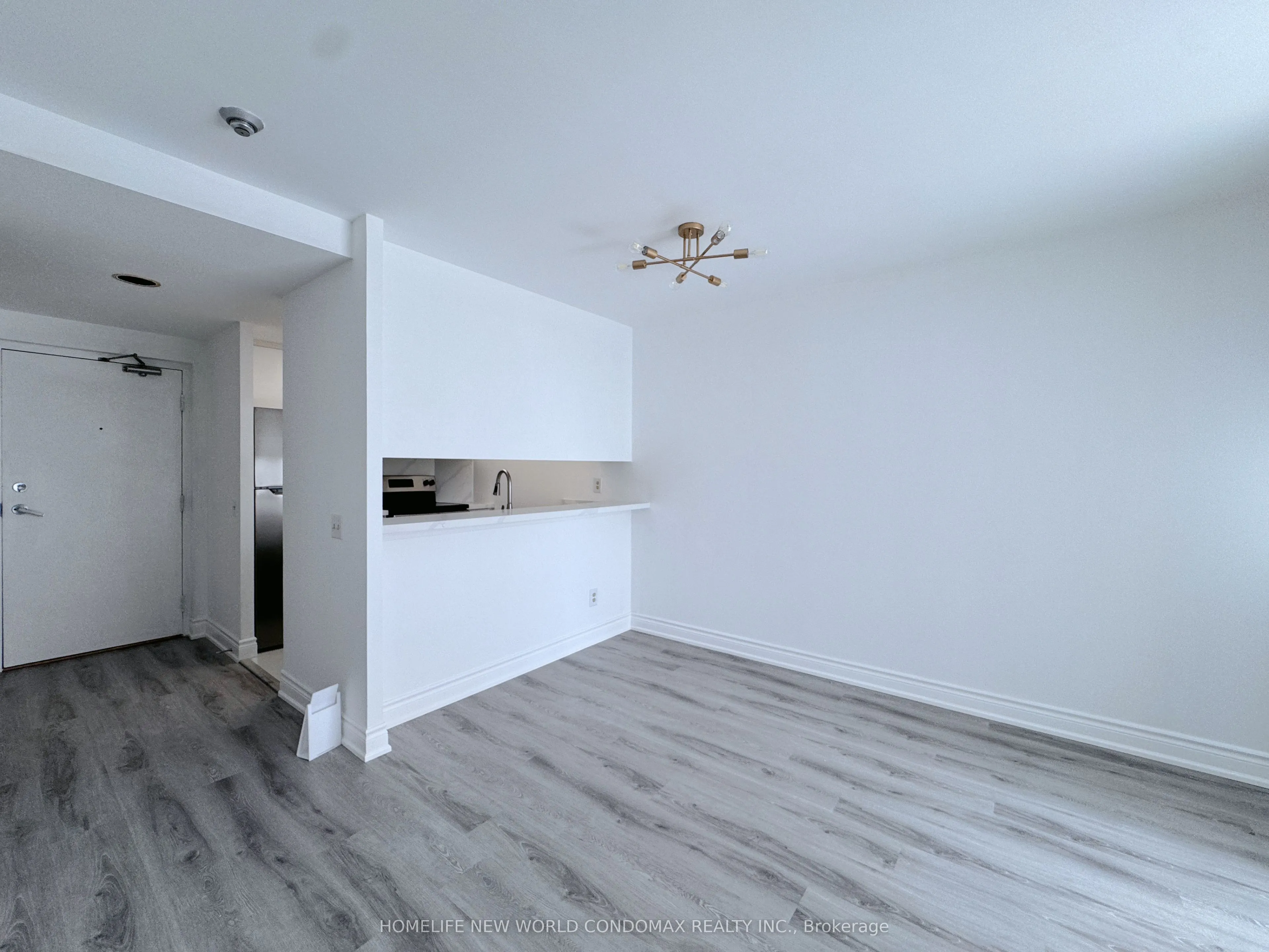 7 Bishop Avenue, #1015