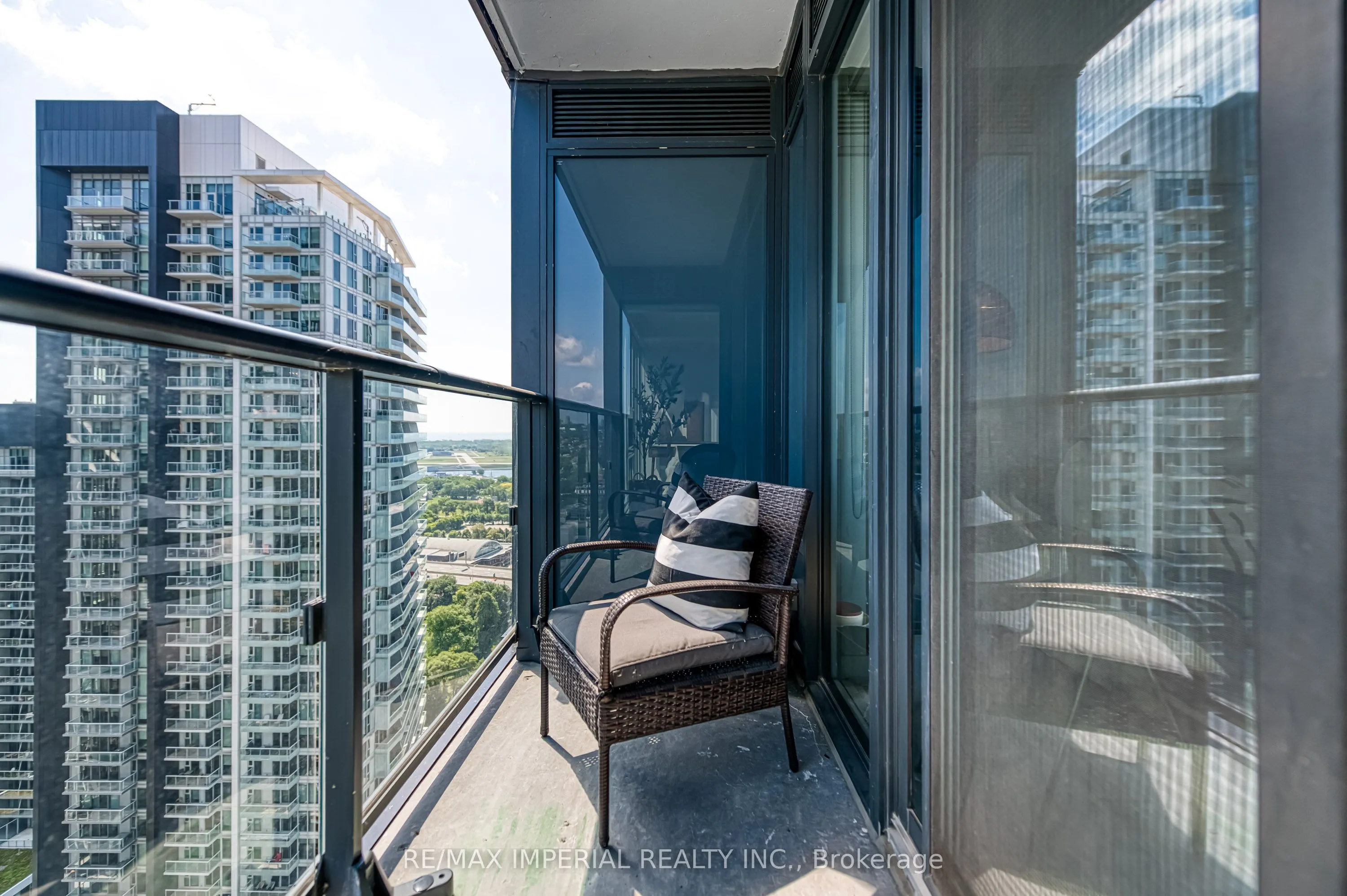 19 WESTERN BATTERY Road, #3202