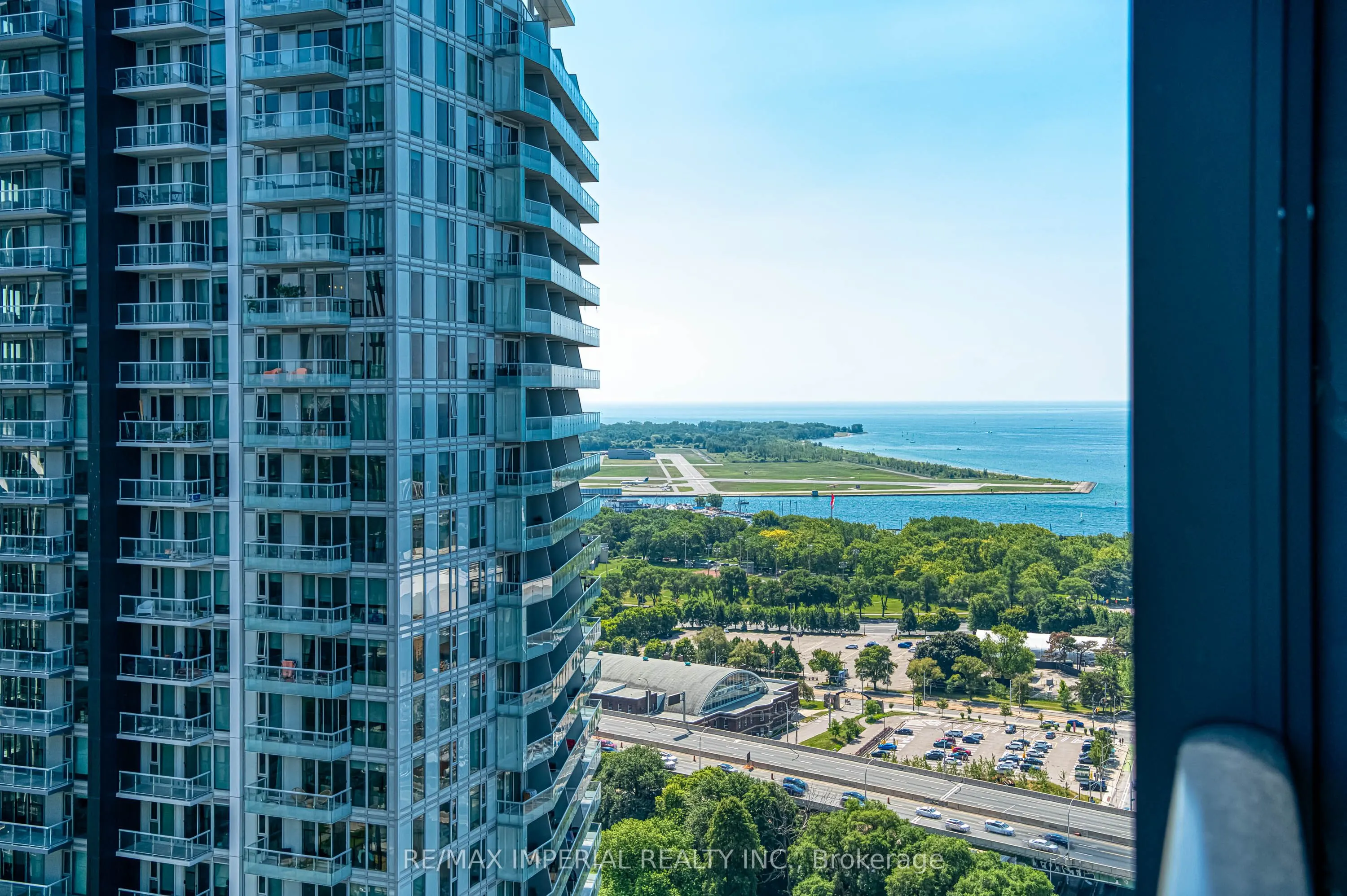 19 WESTERN BATTERY Road, #3202