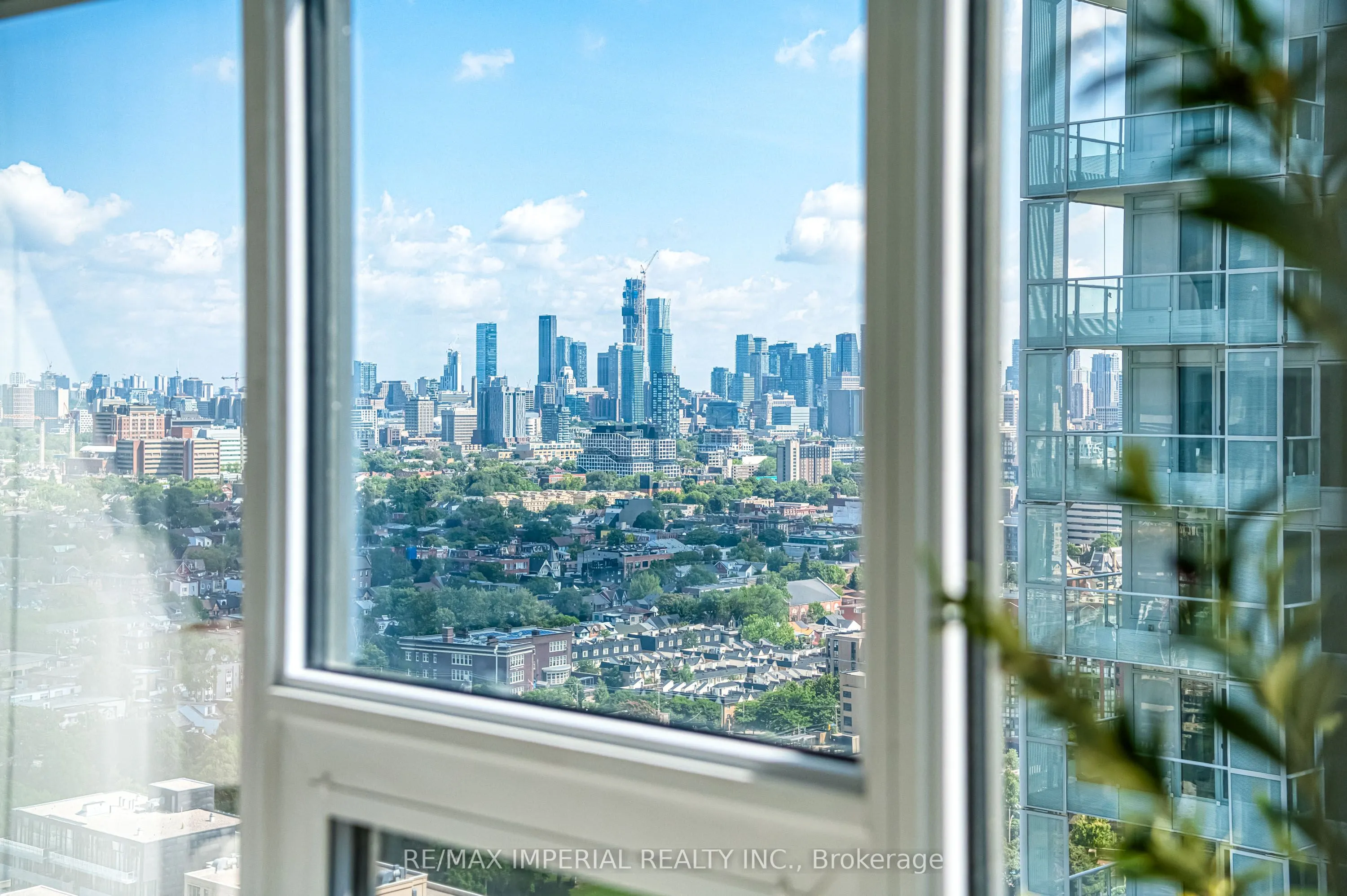19 WESTERN BATTERY Road, #3202