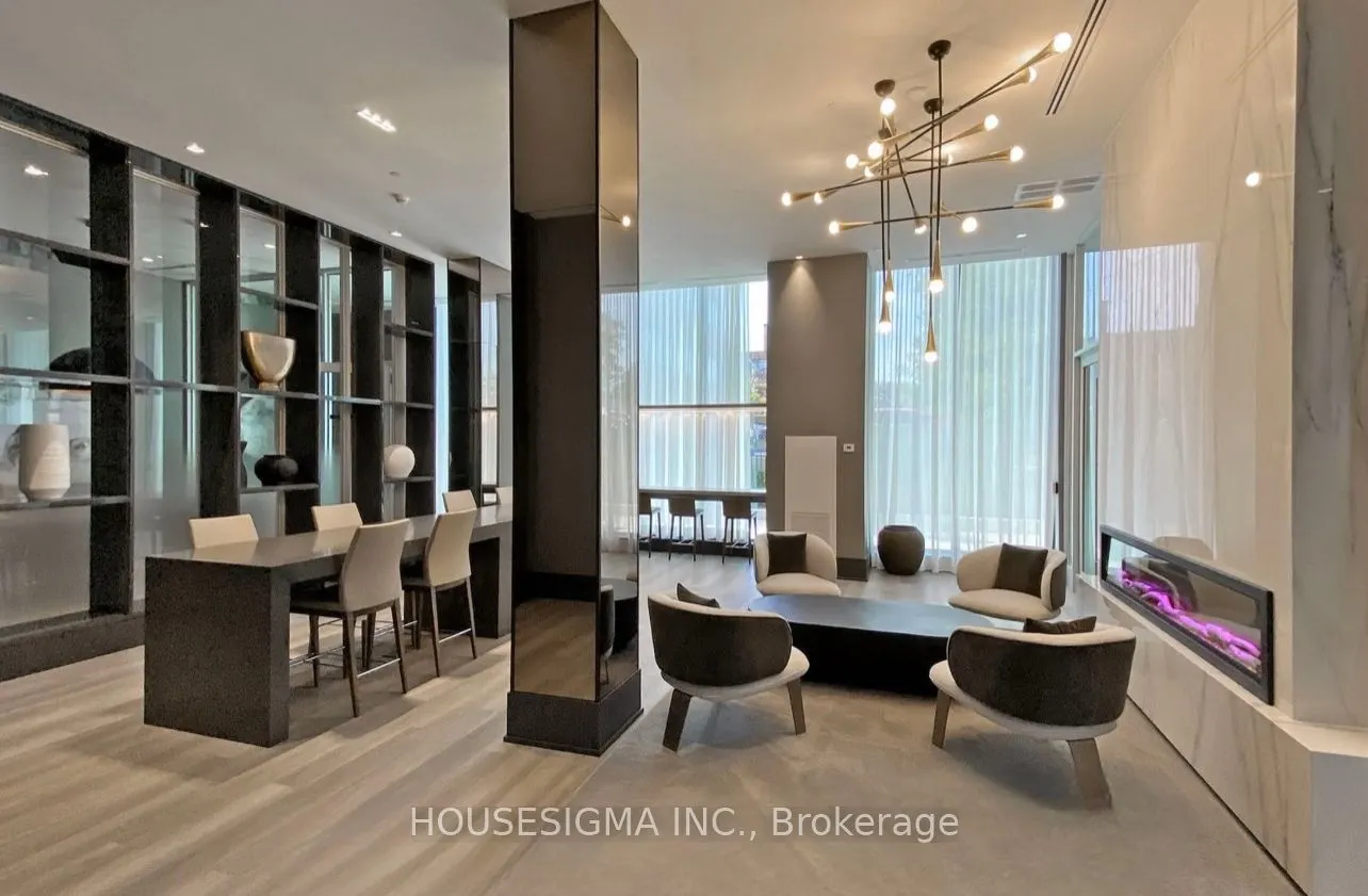 250 Lawrence Avenue W, #709