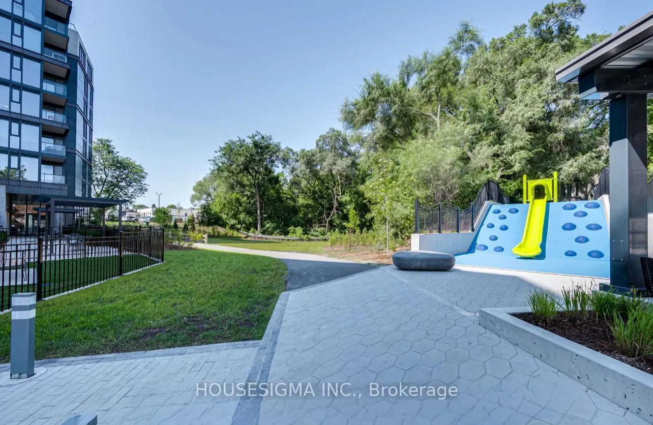250 Lawrence Avenue W, #709