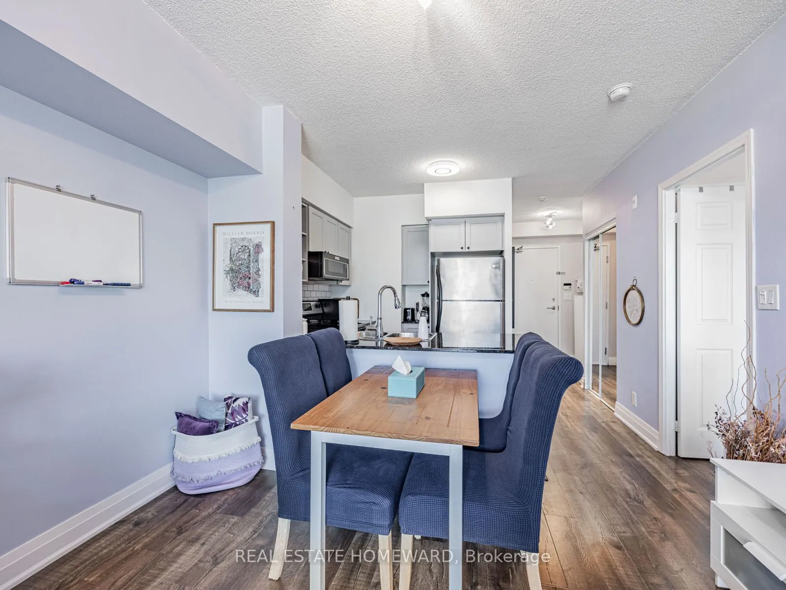 120 Dallimore Circle, #814